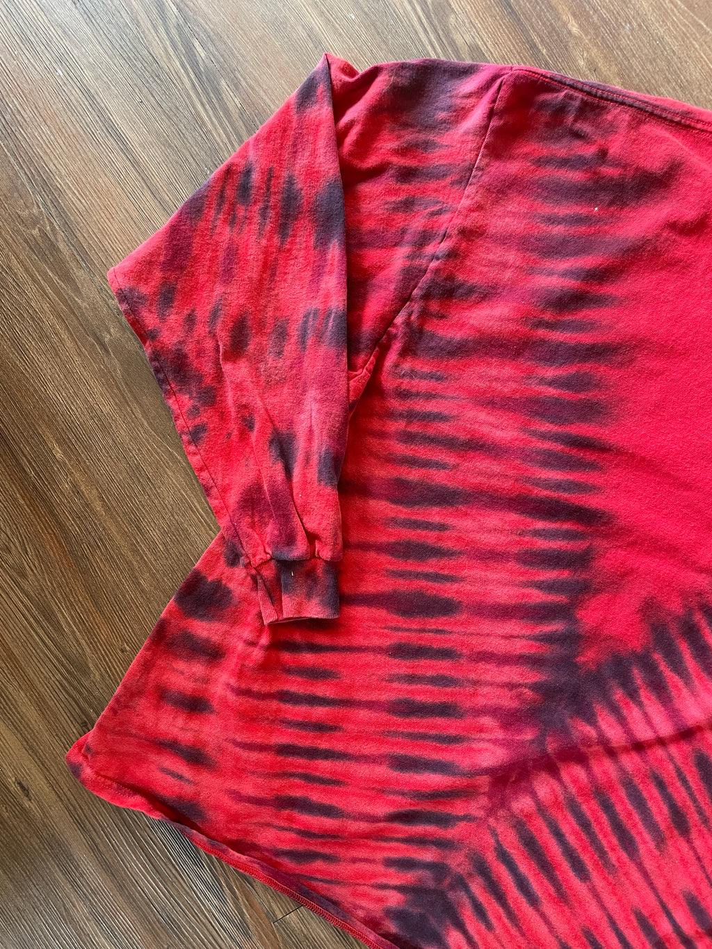 XXL Men’s Utah Gymnastics Handmade Tie Dye T-Shirt | Red and Black V-Pleated Tie Dye Long Sleeve