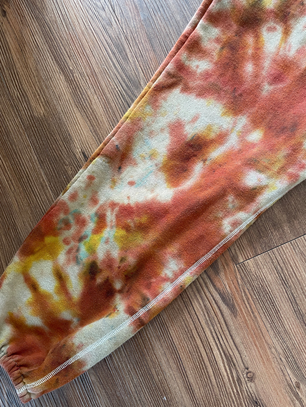 Medium Women’s Free Assembly Earth Tones Handmade Tie Dye Sweatpants | Green, Yellow, and Orange Crumpled Tie Dye Fleece Pants