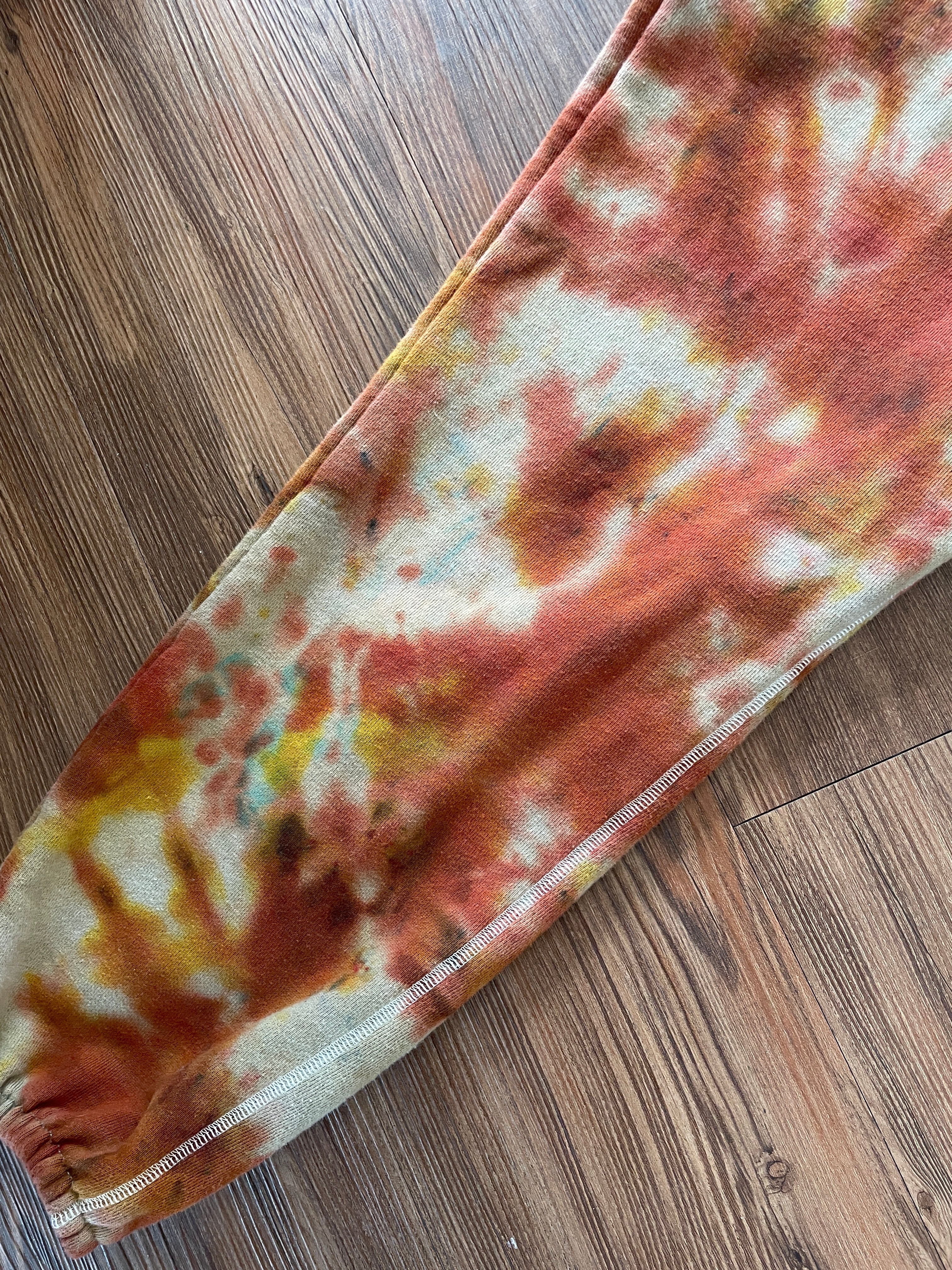 Medium Women’s Free Assembly Earth Tones Handmade Tie Dye Sweatpants | Green, Yellow, and Orange Crumpled Tie Dye Fleece Pants