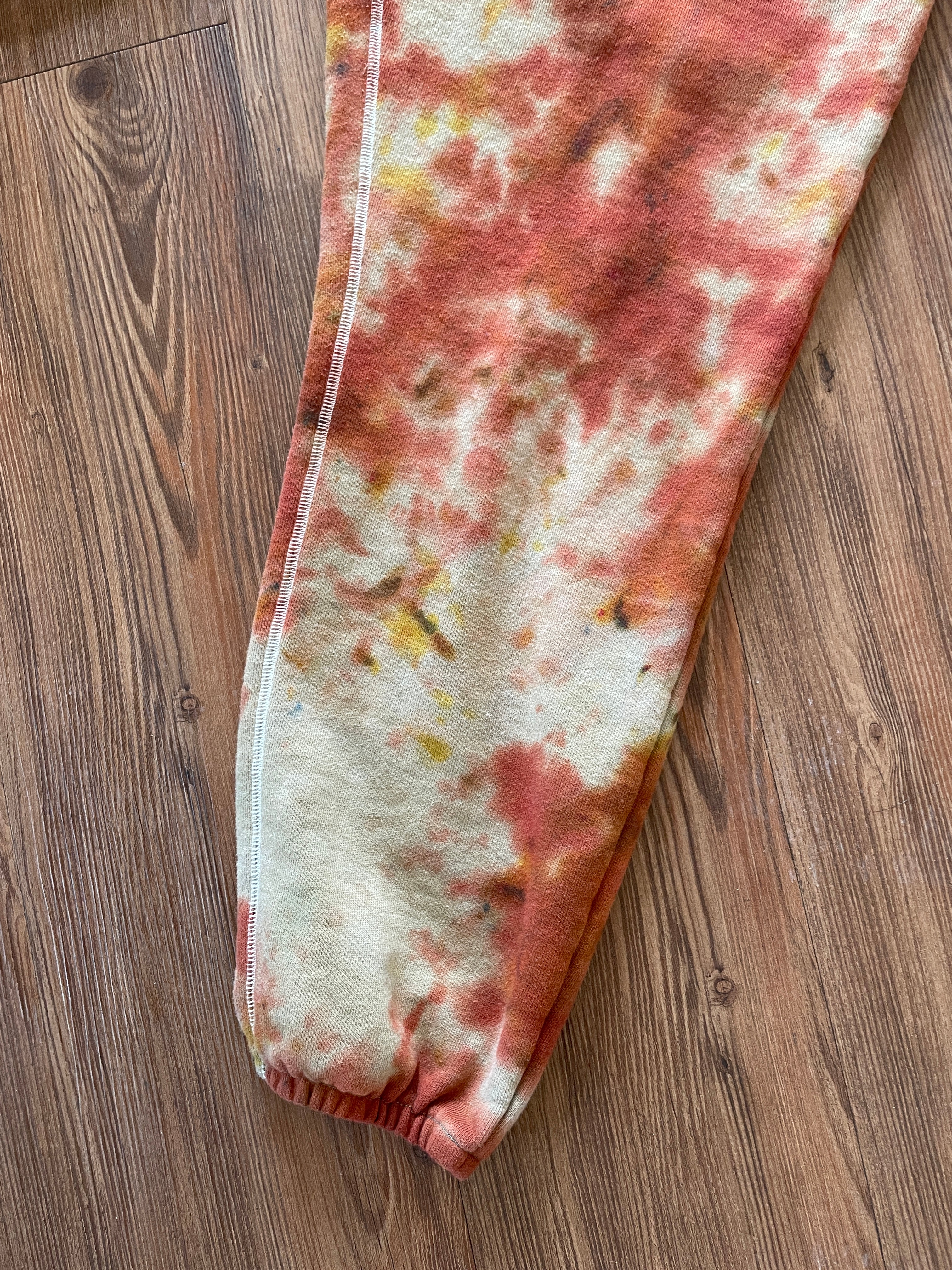 Medium Women’s Free Assembly Earth Tones Handmade Tie Dye Sweatpants | Green, Yellow, and Orange Crumpled Tie Dye Fleece Pants