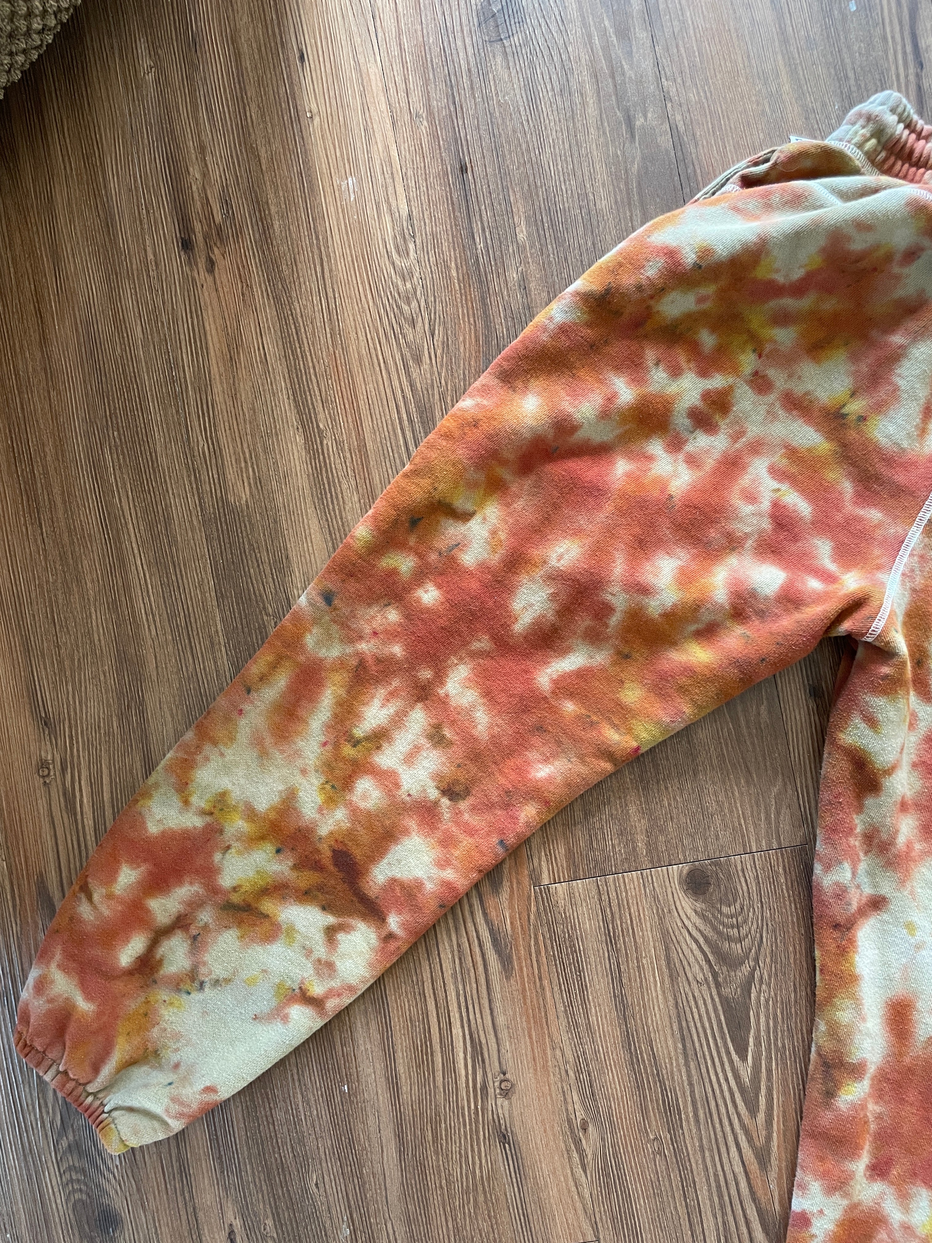 Medium Women’s Free Assembly Earth Tones Handmade Tie Dye Sweatpants | Green, Yellow, and Orange Crumpled Tie Dye Fleece Pants