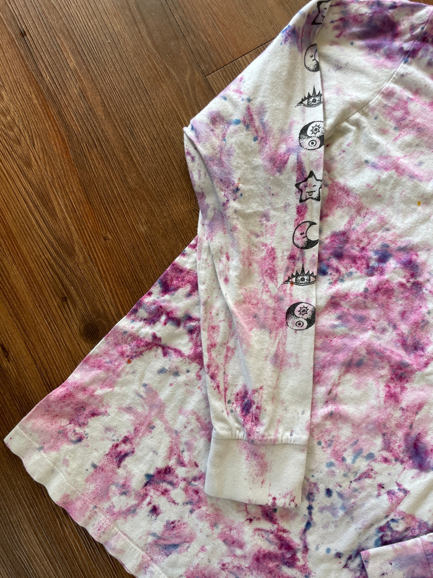Medium Women's Mushroom Face Handmade Tie Dye Long Sleeve T-Shirt | Pink and Purple Crumpled Tie Dye Long Sleeve