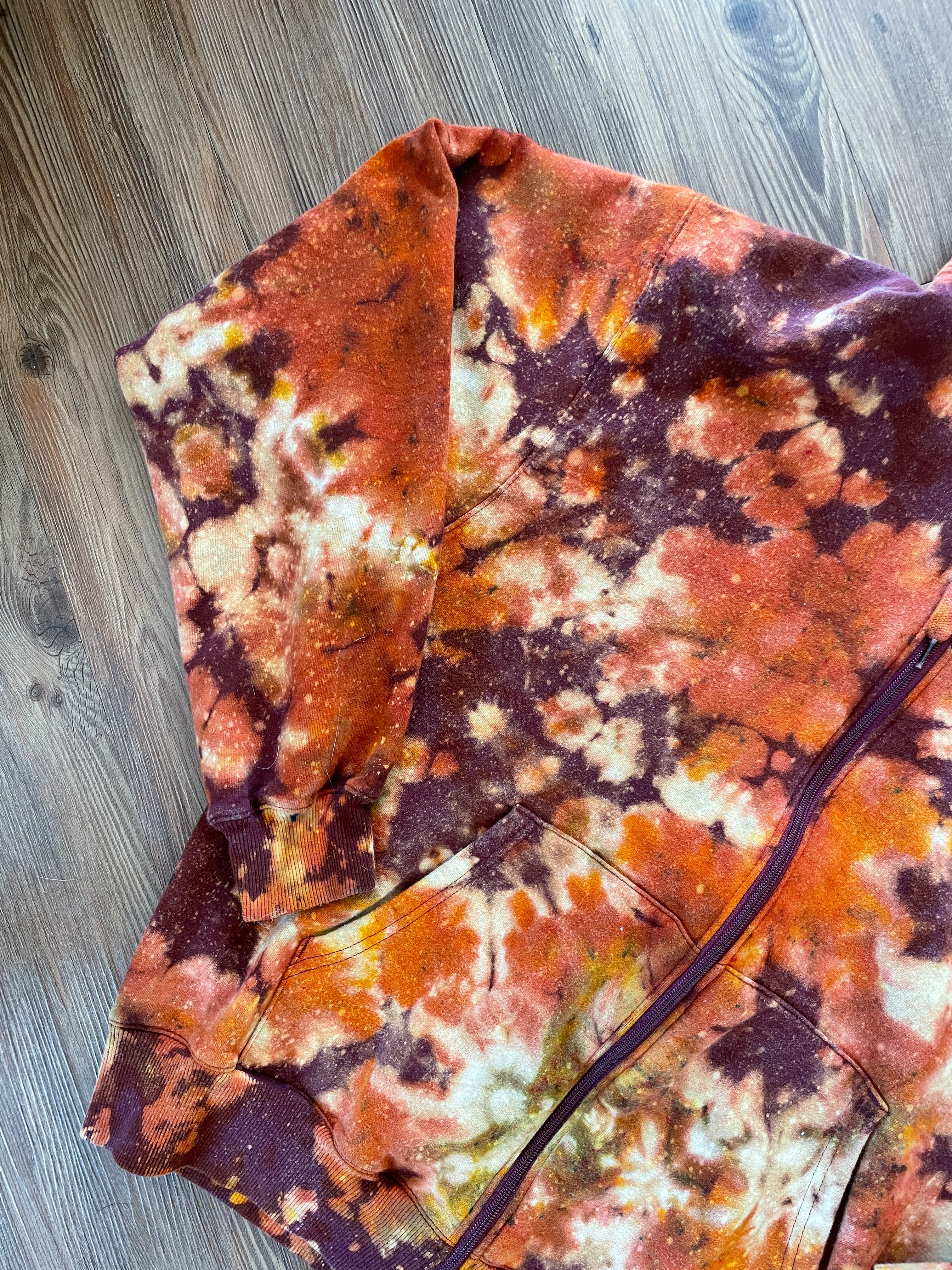 Large Men’s Champion Earth Tones Handmade Tie Dye Zip Hoodie | Maroon and Orange Crumpled Tie Dye Long Sleeve Hooded Sweatshirt