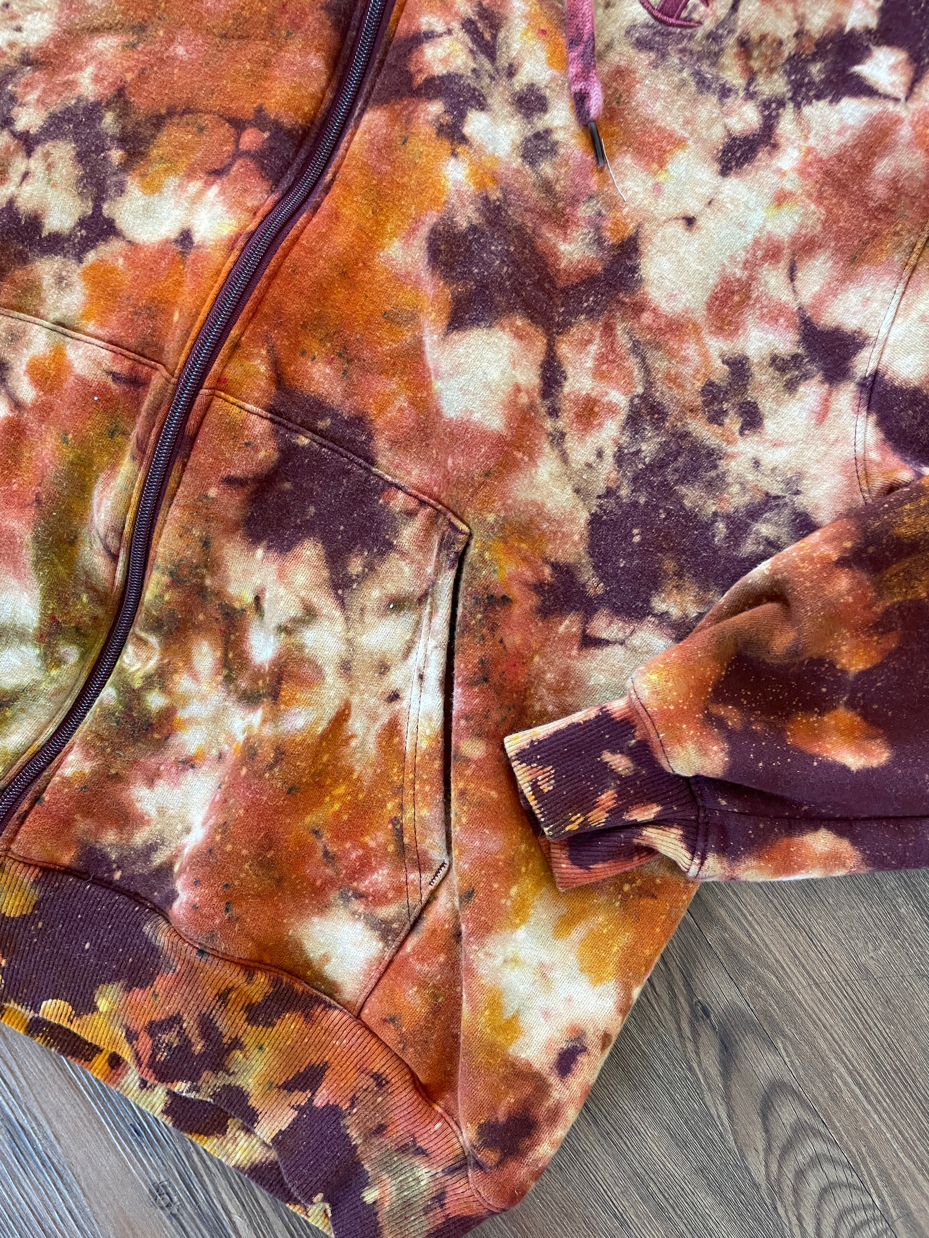 Large Men’s Champion Earth Tones Handmade Tie Dye Zip Hoodie | Maroon and Orange Crumpled Tie Dye Long Sleeve Hooded Sweatshirt