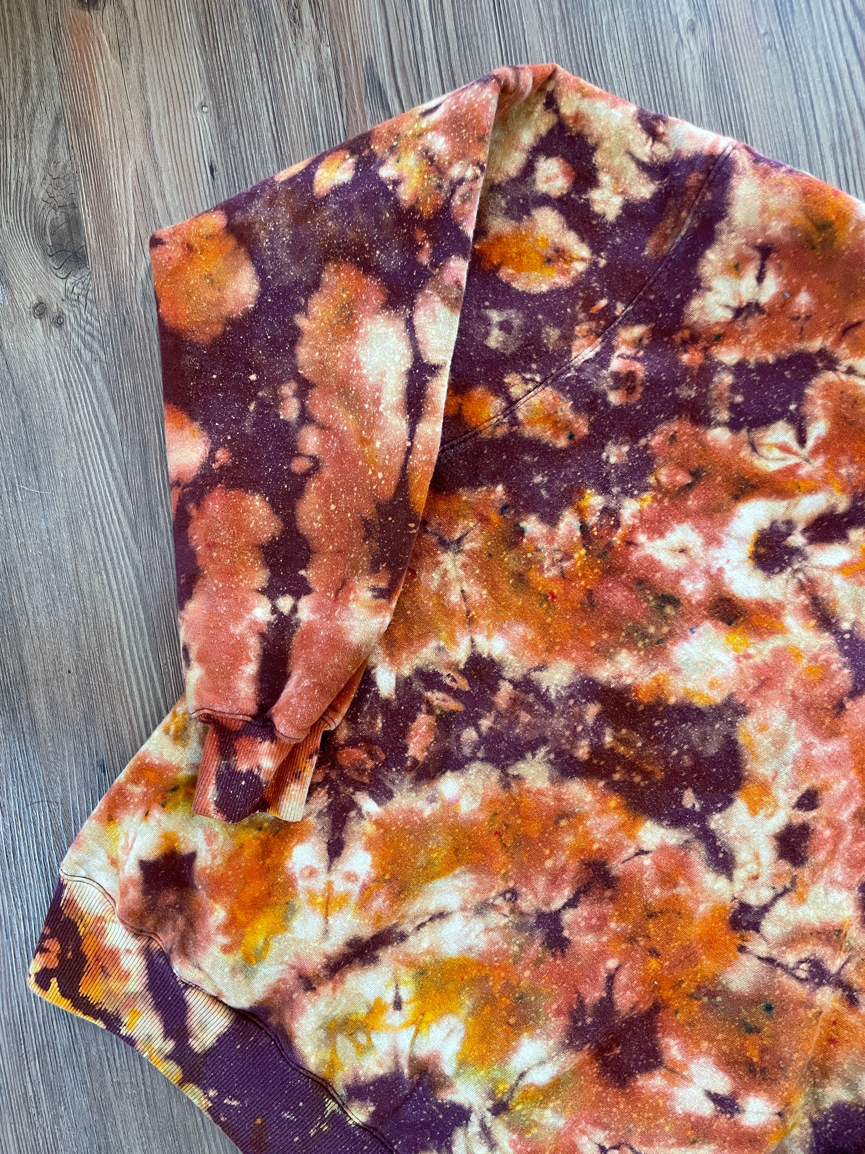 Large Men’s Champion Earth Tones Handmade Tie Dye Zip Hoodie | Maroon and Orange Crumpled Tie Dye Long Sleeve Hooded Sweatshirt