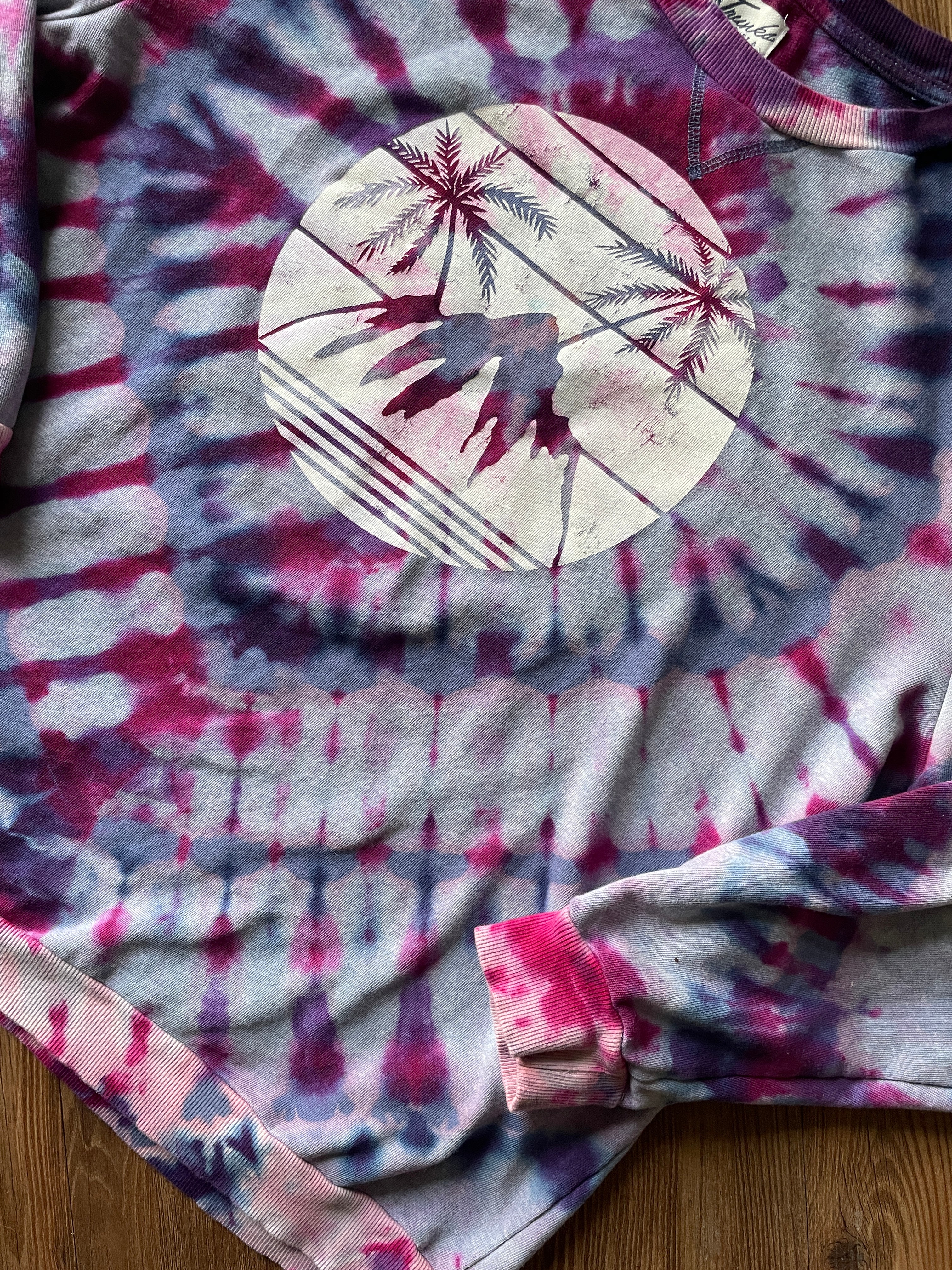 XL Women’s Mountain Palm Tree Tie Dye Lightweight Sweatshirt | Pink, Purple, and Pastel Blue Long Sleeve