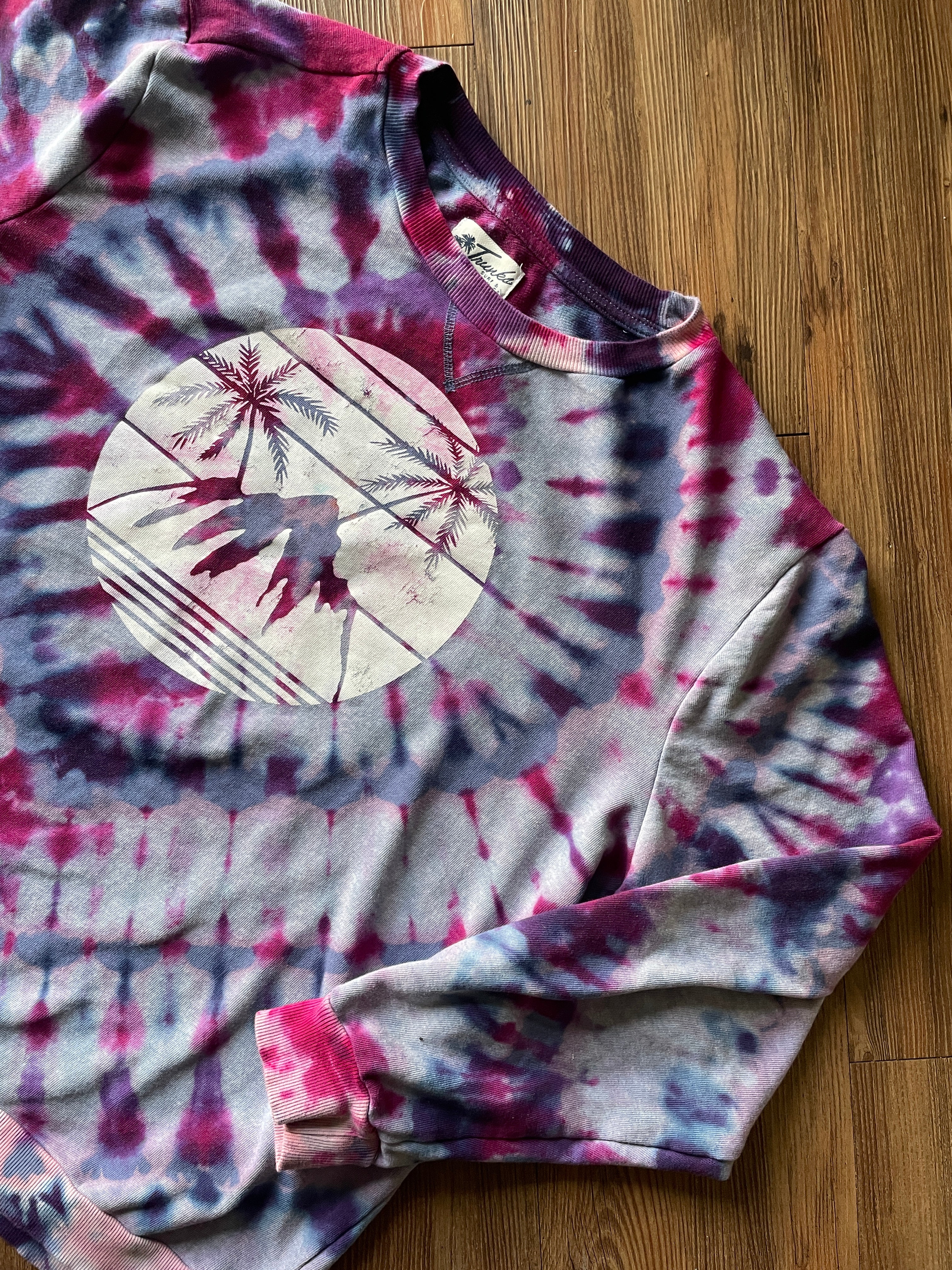 XL Women’s Mountain Palm Tree Tie Dye Lightweight Sweatshirt | Pink, Purple, and Pastel Blue Long Sleeve