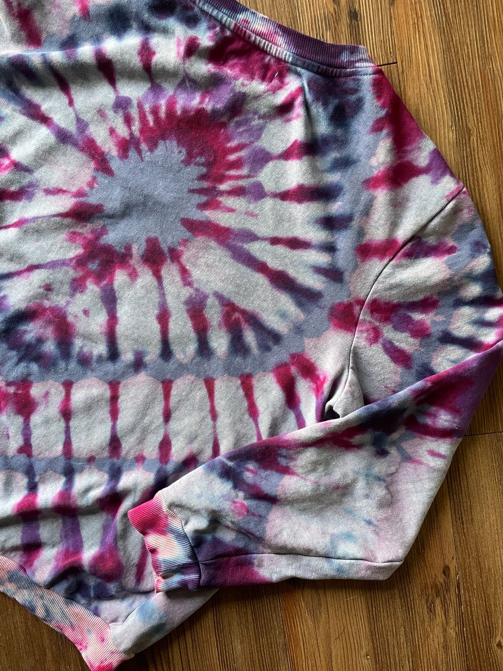 XL Women’s Mountain Palm Tree Tie Dye Lightweight Sweatshirt | Pink, Purple, and Pastel Blue Long Sleeve