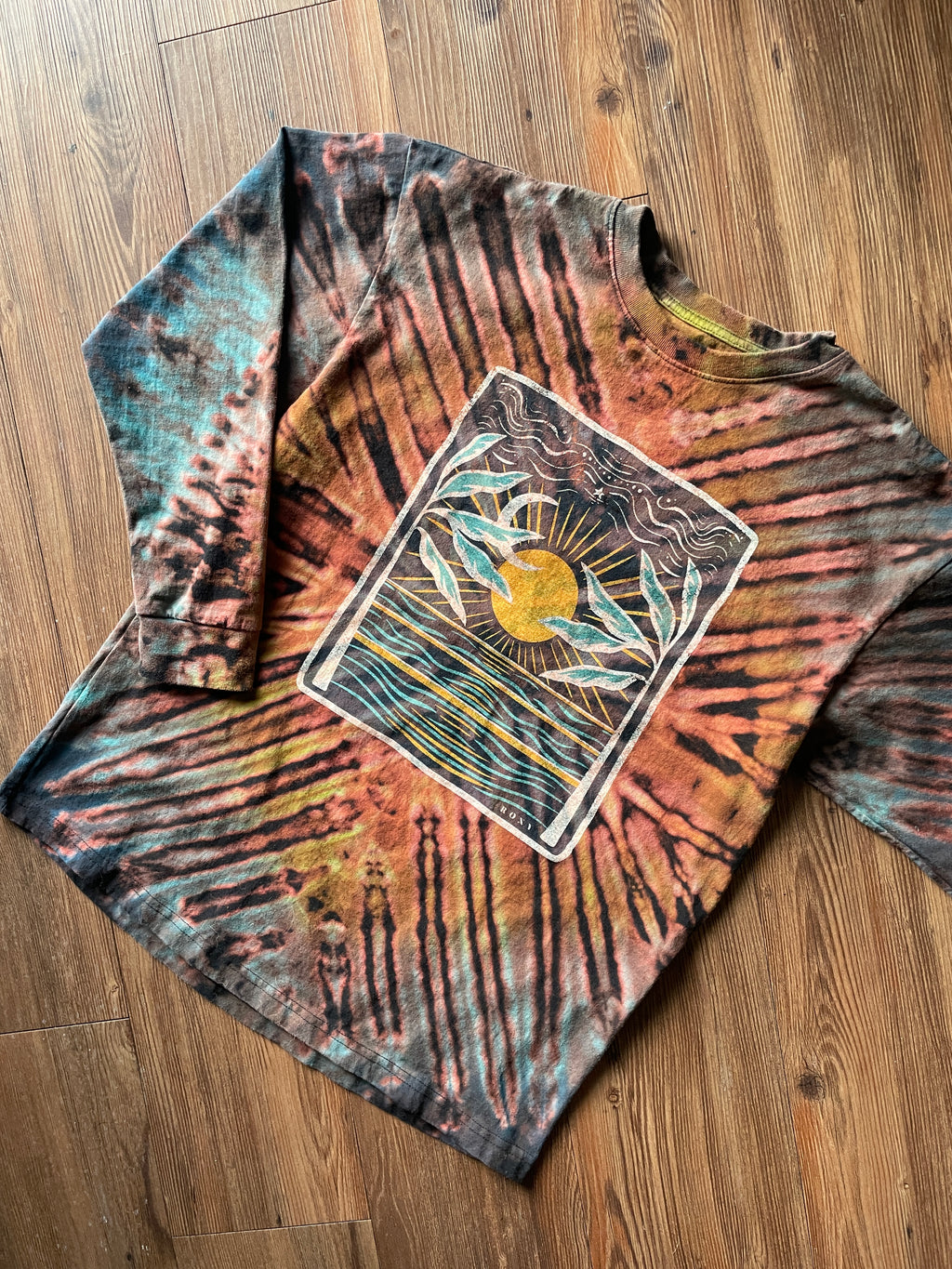 Small Unisex Roxy Beach Sunset Tie Dye Long Sleeve T-Shirt | Black and Pastel Blue and Green Long Sleeve