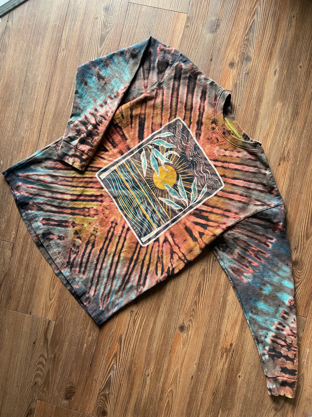 Small Unisex Roxy Beach Sunset Tie Dye Long Sleeve T-Shirt | Black and Pastel Blue and Green Long Sleeve