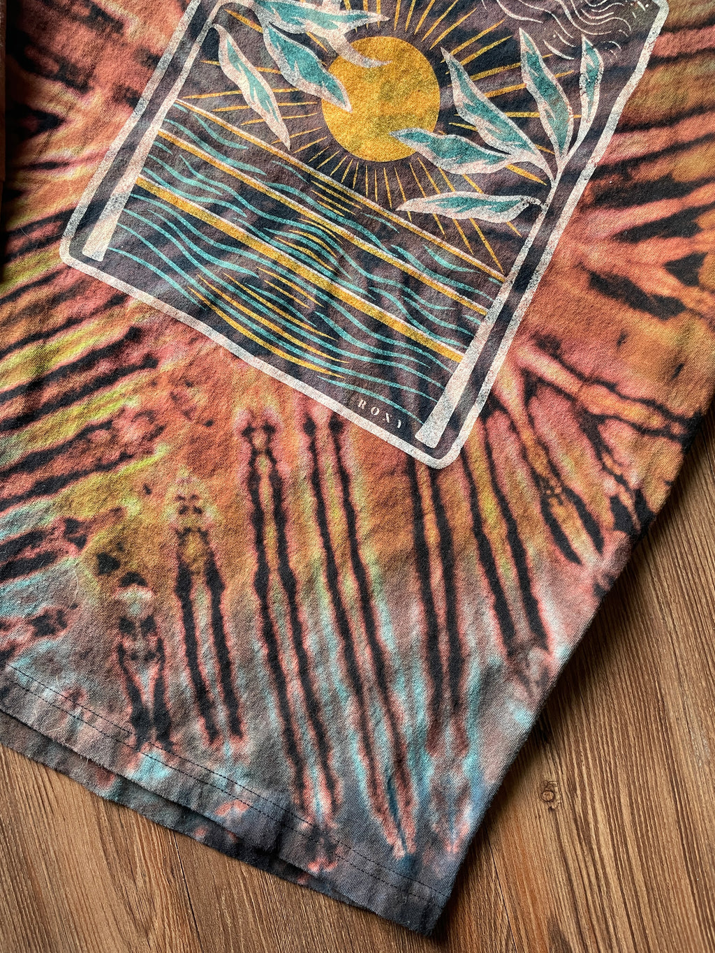 Small Unisex Roxy Beach Sunset Tie Dye Long Sleeve T-Shirt | Black and Pastel Blue and Green Long Sleeve