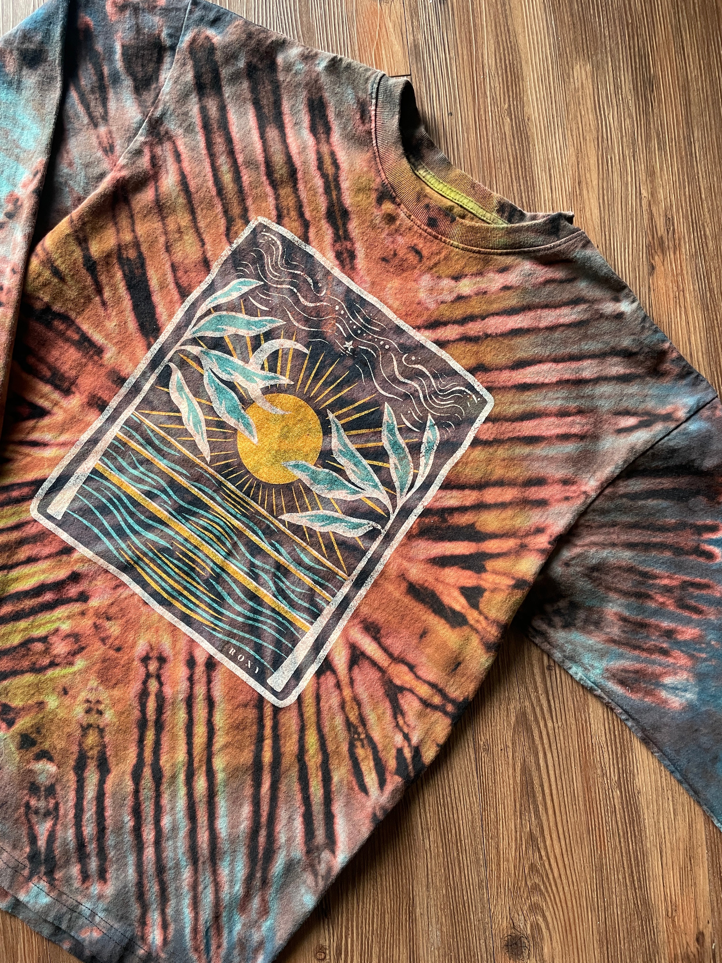 Small Unisex Roxy Beach Sunset Tie Dye Long Sleeve T-Shirt | Black and Pastel Blue and Green Long Sleeve