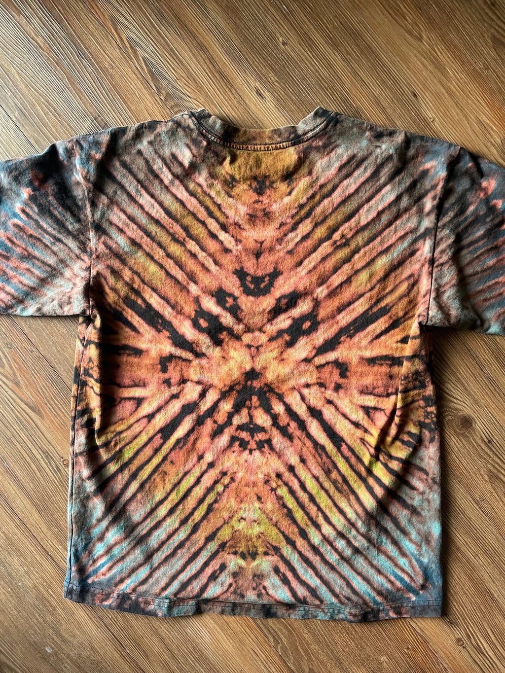 Small Unisex Roxy Beach Sunset Tie Dye Long Sleeve T-Shirt | Black and Pastel Blue and Green Long Sleeve