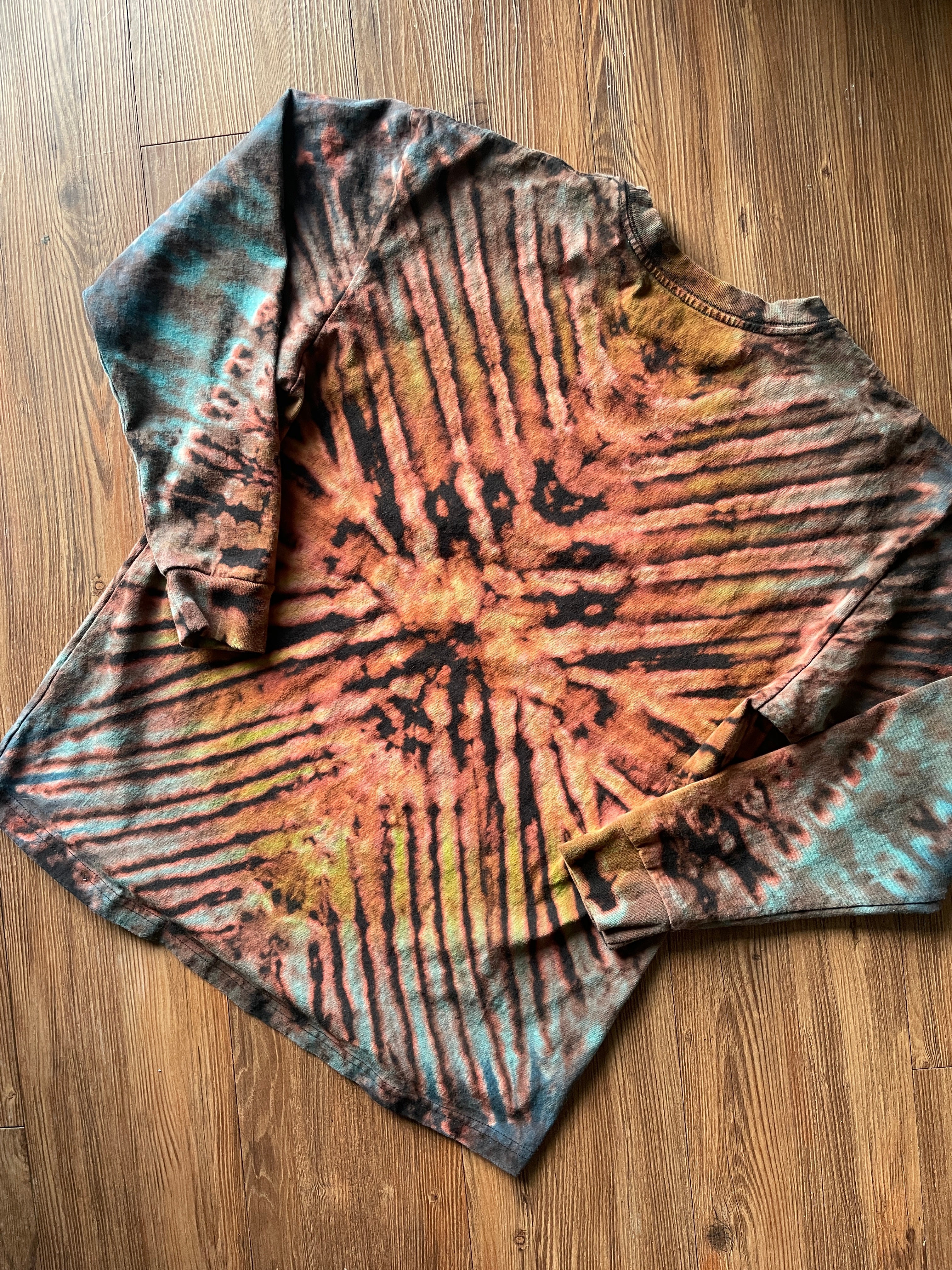 Small Unisex Roxy Beach Sunset Tie Dye Long Sleeve T-Shirt | Black and Pastel Blue and Green Long Sleeve