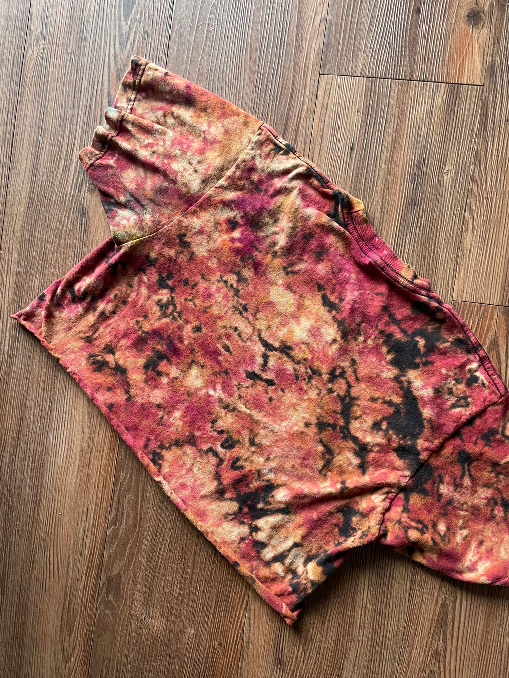 Medium Men’s Led Zeppelin Stairway to Heaven Tie Dye Crop Top | Black and Red Crumpled Short Sleeve Cropped T-Shirt