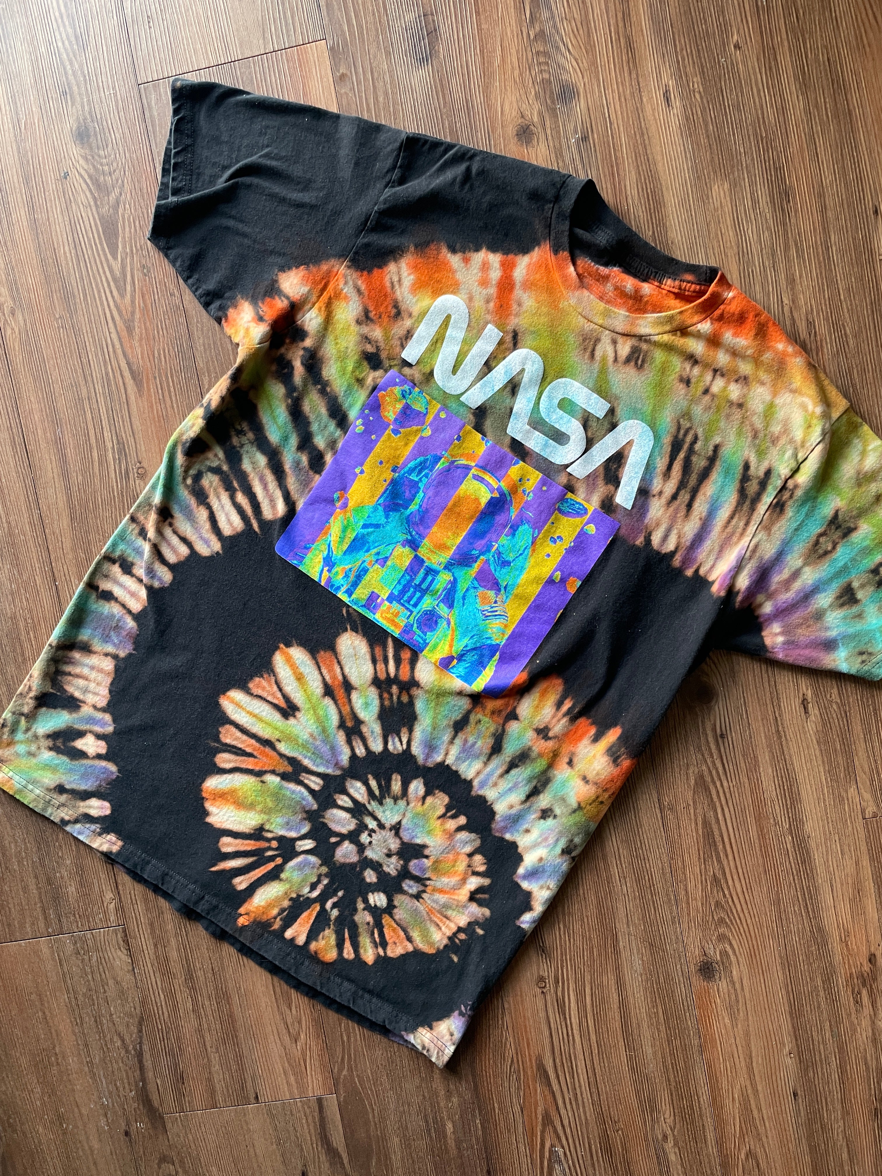 XL Men’s NASA Astronaut Tie Dye Sweatshirt | Pastel Purple Ice Dye Long Sleeve Hoodie
