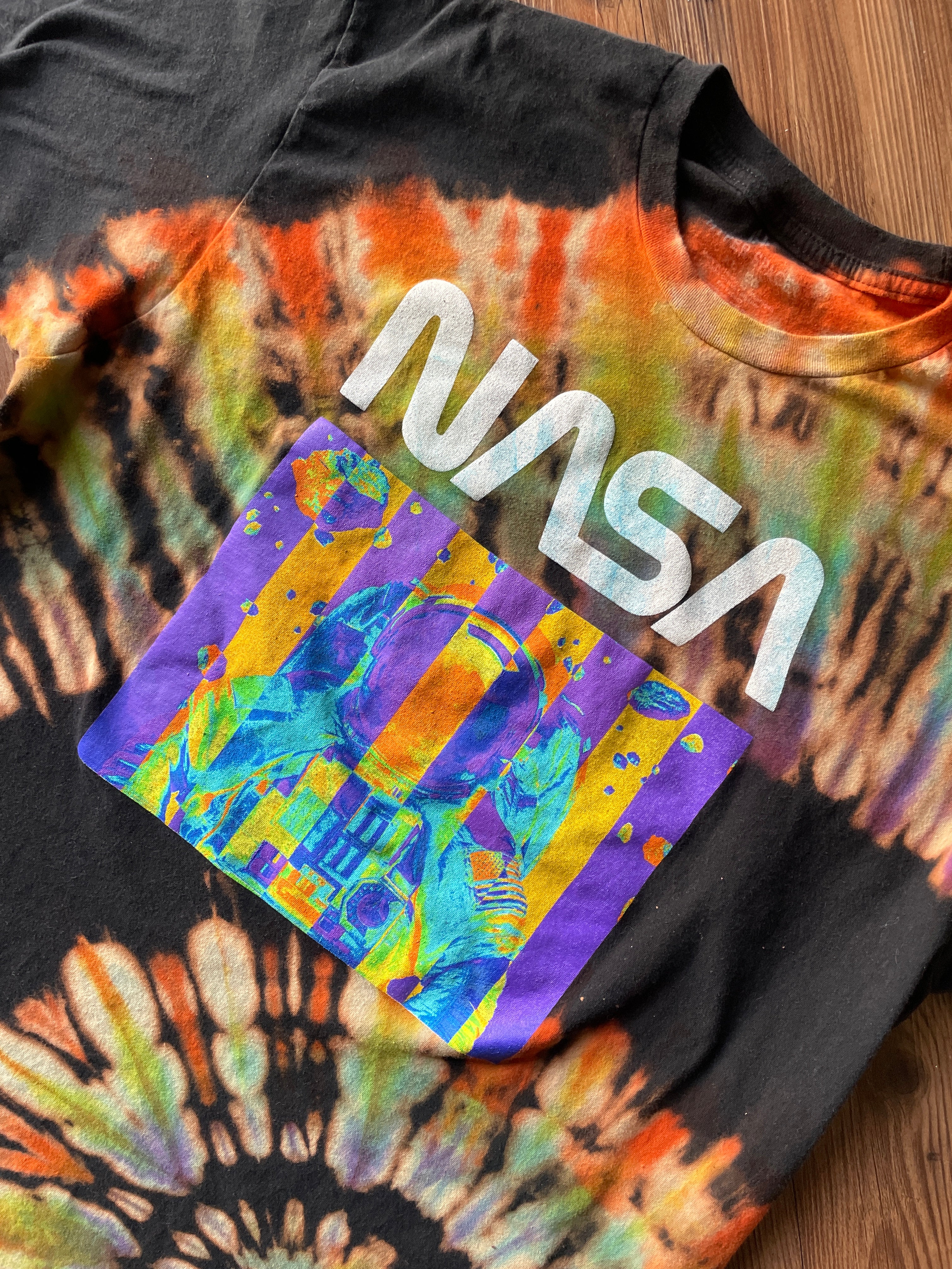 XL Men’s NASA Astronaut Tie Dye Sweatshirt | Pastel Purple Ice Dye Long Sleeve Hoodie