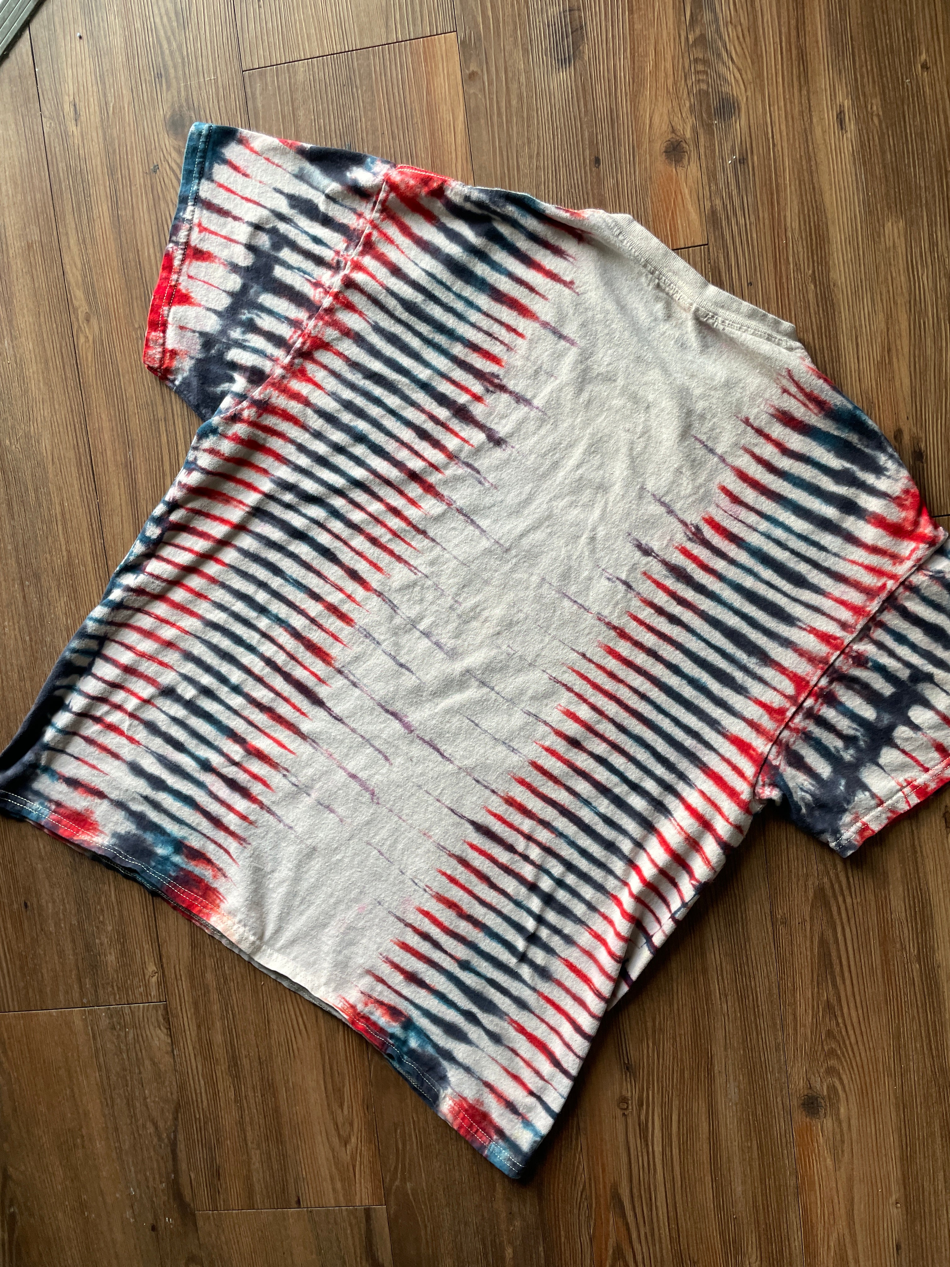 XL Men’s NASA Rockets Red, White, and Blue Pleated Tie Dye Short Sleeve T-Shirt