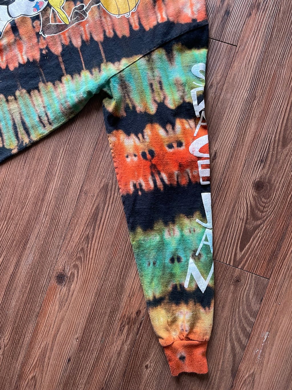 Small/Medium Men’s Space Jam Reverse Tie Dye Long Sleeve T-Shirt | Black, Orange, and Blue Pleated Long Sleeve