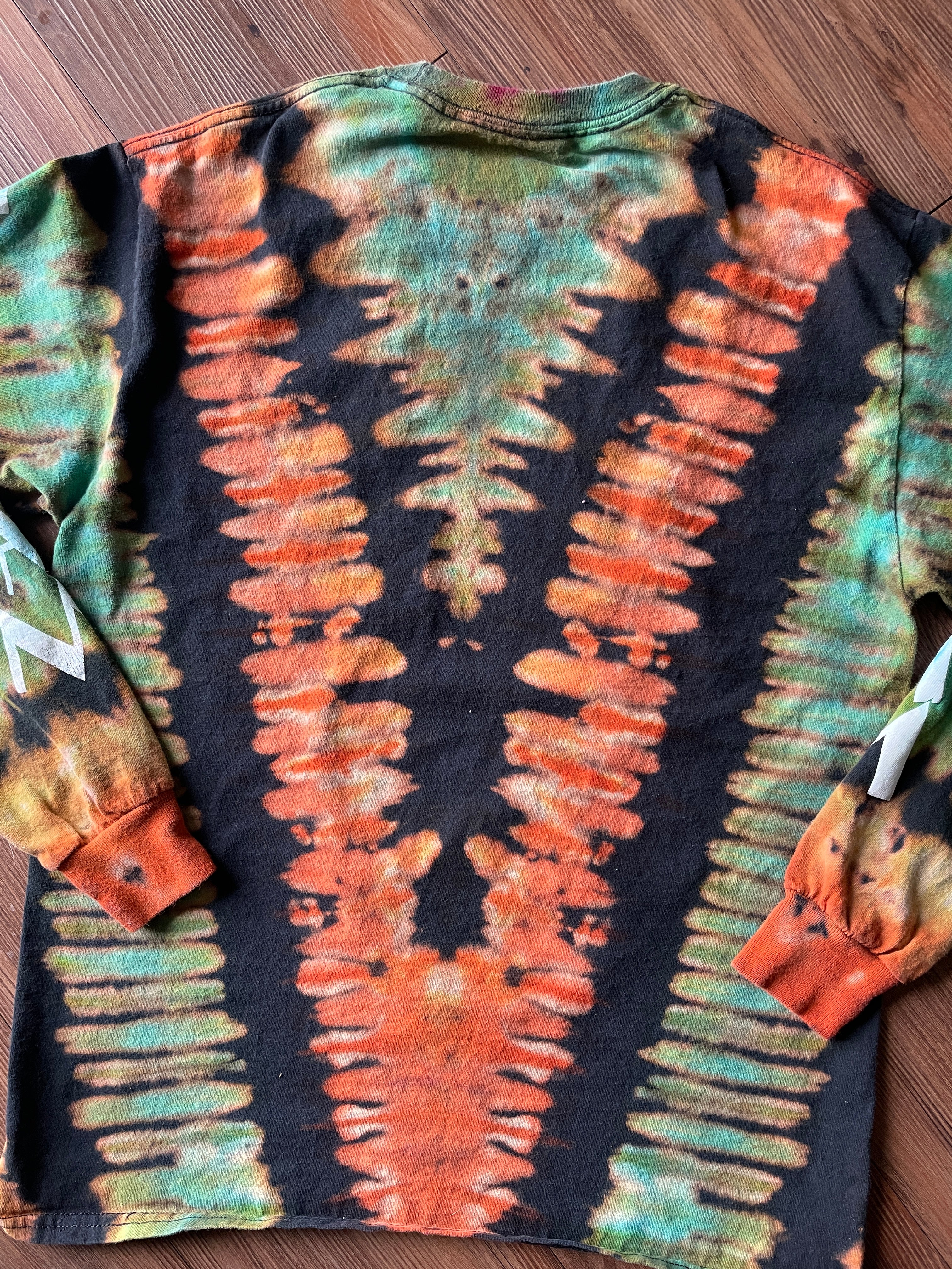 Small/Medium Men’s Space Jam Reverse Tie Dye Long Sleeve T-Shirt | Black, Orange, and Blue Pleated Long Sleeve