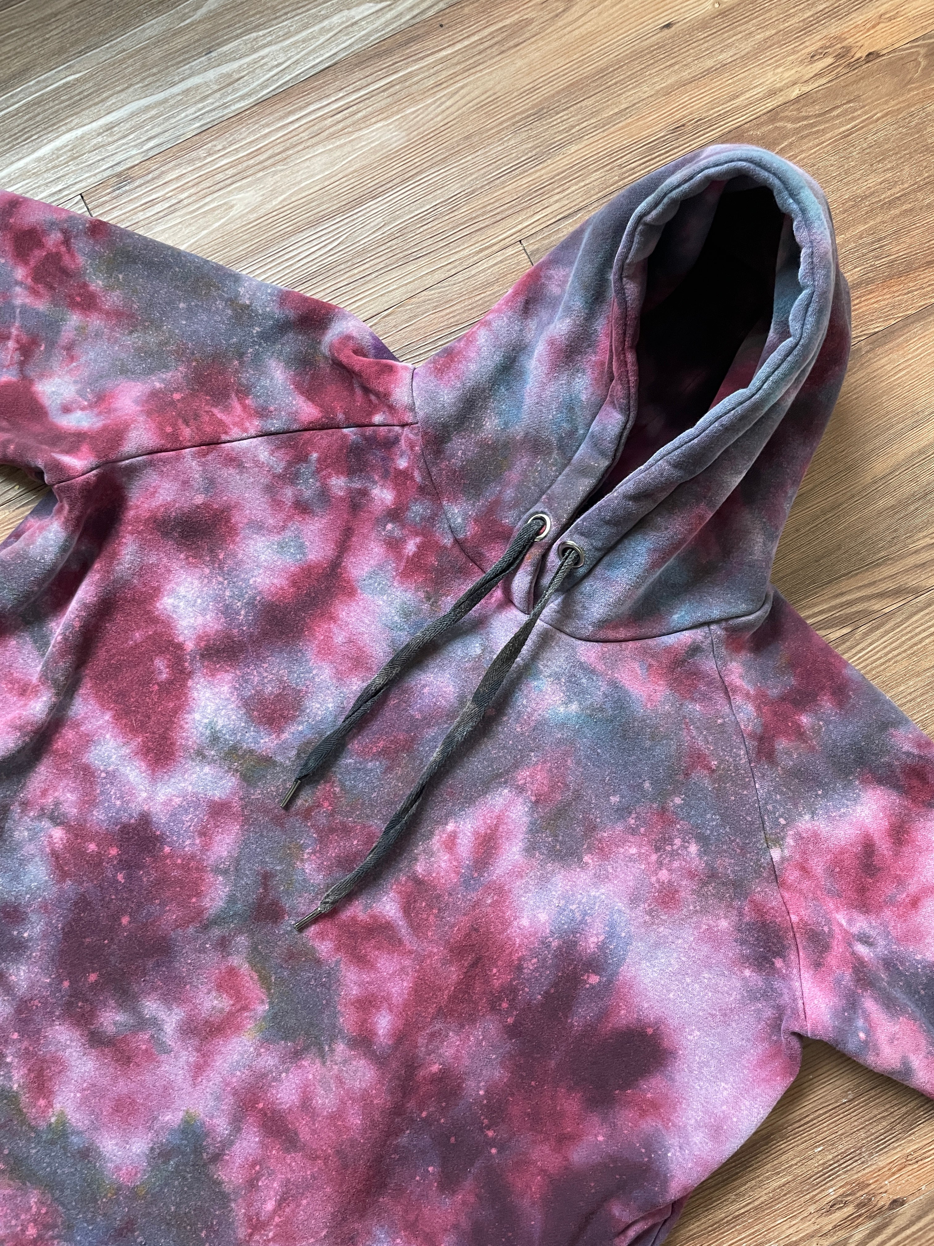 XL Women's/Medium Men's Dark Galaxy Tie Dye Hoodie | Maroon and Black Crumpled Oversized Hoodie with Pockets