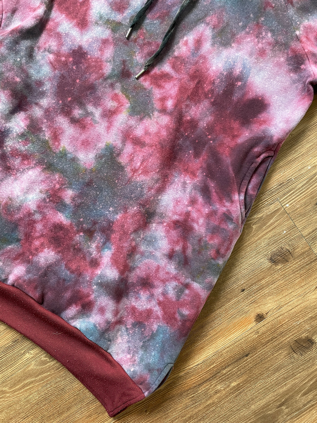 XL Women's/Medium Men's Dark Galaxy Tie Dye Hoodie | Maroon and Black Crumpled Oversized Hoodie with Pockets