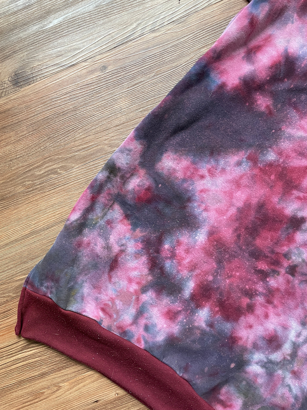 XL Women's/Medium Men's Dark Galaxy Tie Dye Hoodie | Maroon and Black Crumpled Oversized Hoodie with Pockets