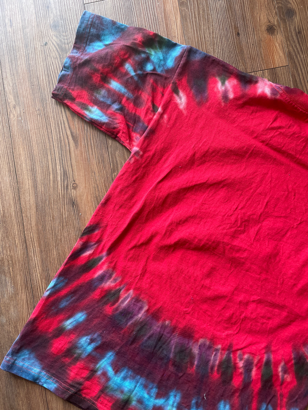 Medium Men’s University of Utah Utes Tie Dye T-Shirt | Red Black and Blue Tie Dye Short Sleeve