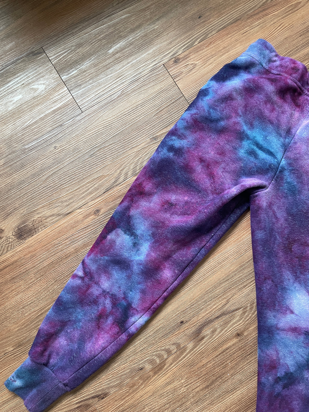Small Women's Fila Galaxy Tie Dye Sweatpants with Pockets | Shades of Blue and Purple Ice Dye Pants