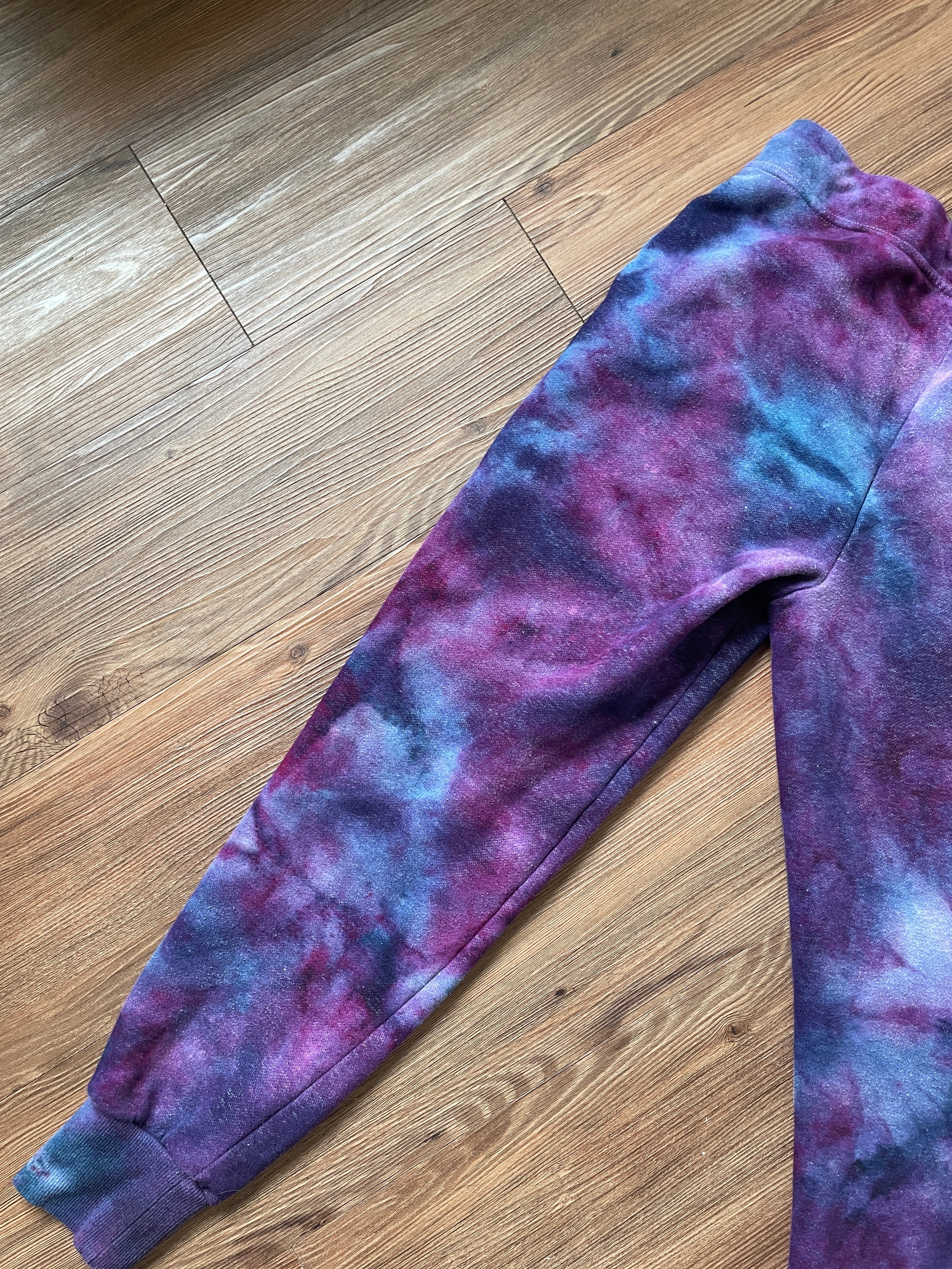 Small Women's Fila Galaxy Tie Dye Sweatpants with Pockets | Shades of Blue and Purple Ice Dye Pants