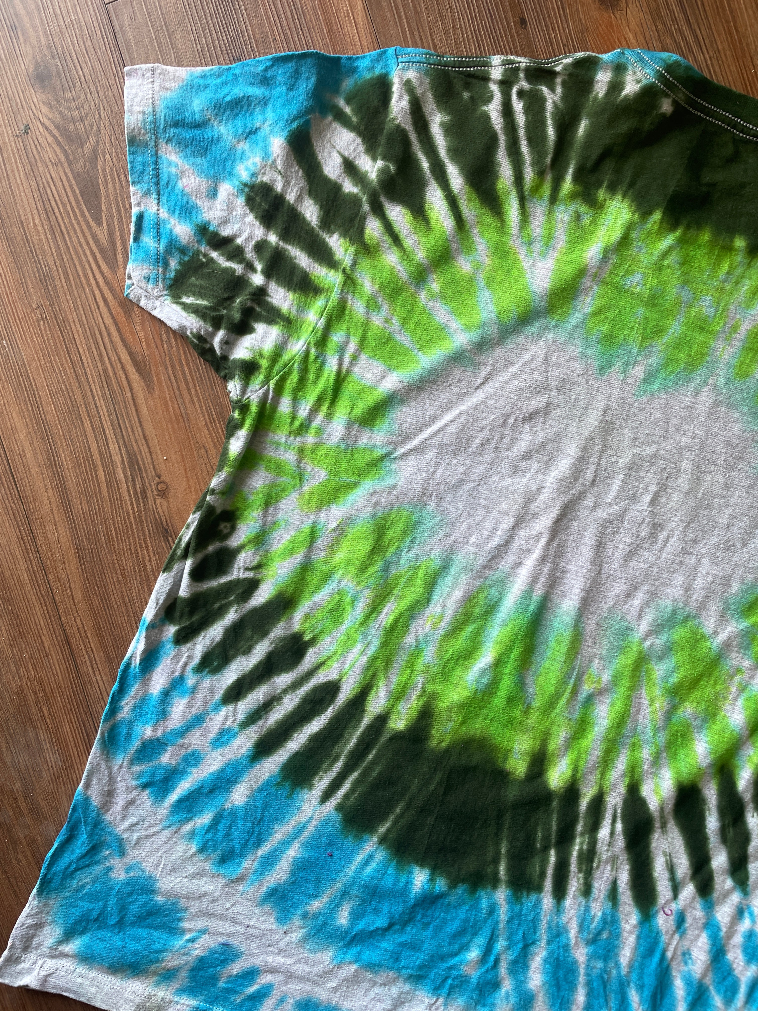 Medium Men’s NASA Dance on the Moon Tie Dye T-Shirt | Blue and Green Tie Dye Short Sleeve