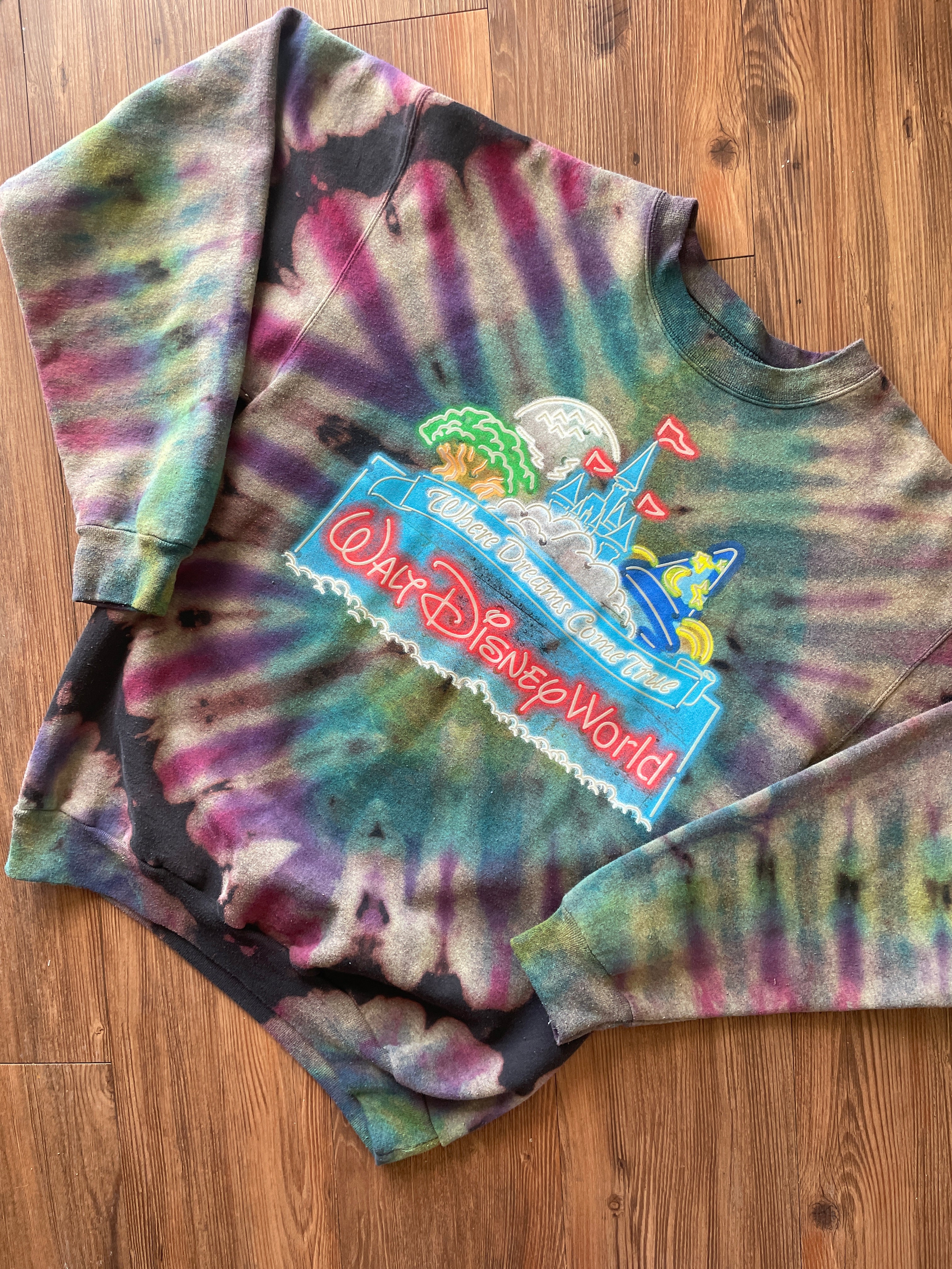 MEDIUM Men’s Walt Disney World Castle Reverse Tie Dye Sweatshirt | Black, Pink, and Purple Pleats Reverse Tie Dye Long Sleeve