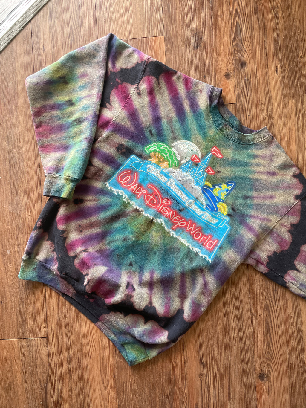 MEDIUM Men’s Walt Disney World Castle Reverse Tie Dye Sweatshirt | Black, Pink, and Purple Pleats Reverse Tie Dye Long Sleeve