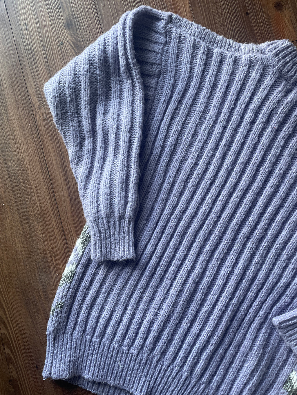 Medium Women’s Changes Vintage 80s Pastel Purple, Gray, and White Sweater