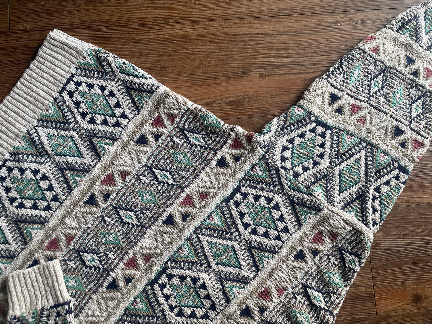Large Men’s Nanook Vintage Chunky Knit Geometric Striped Sweater