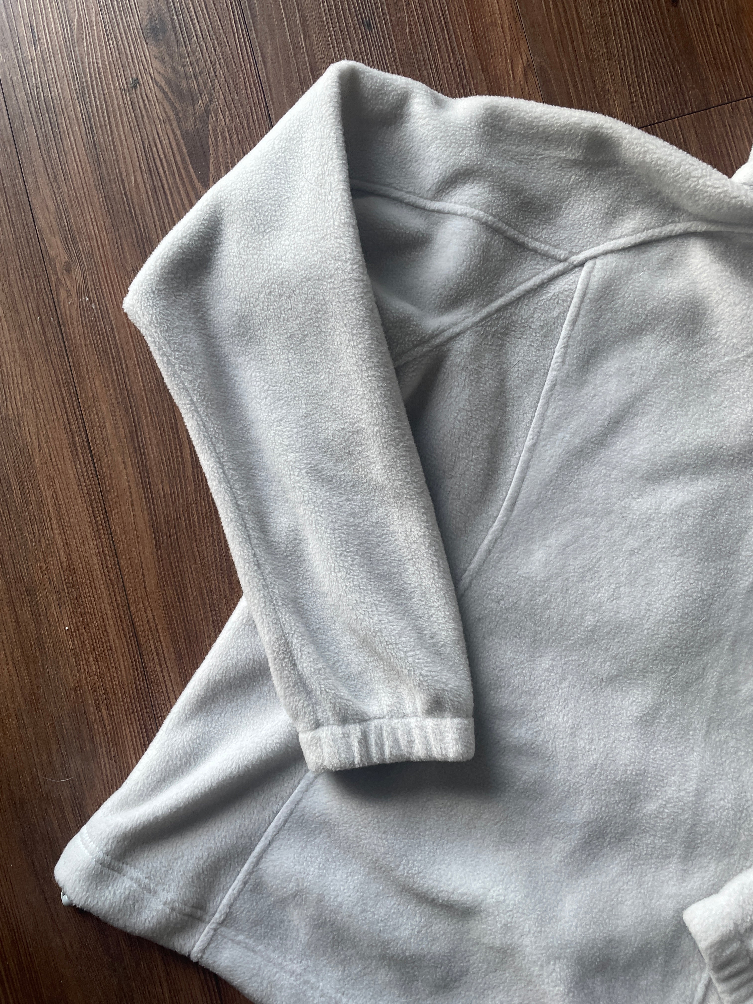 Medium Women's Columbia Jacket with Sewn-On Outdoor Patches