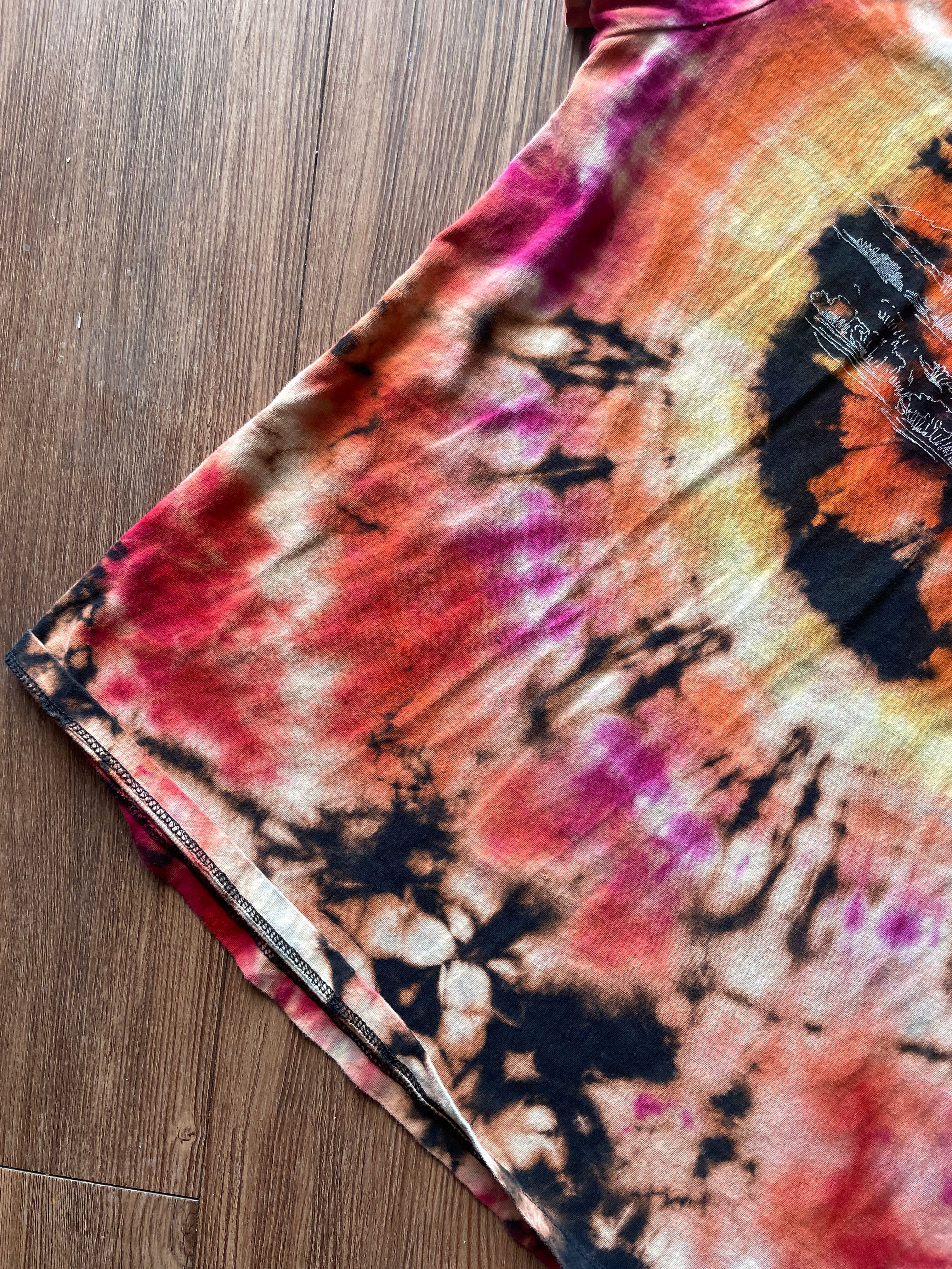 LARGE Women’s Desert Nights Reverse Tie Dye T-Shirt | Black, Pink, and Orange Bleach Dye Short Sleeve Top