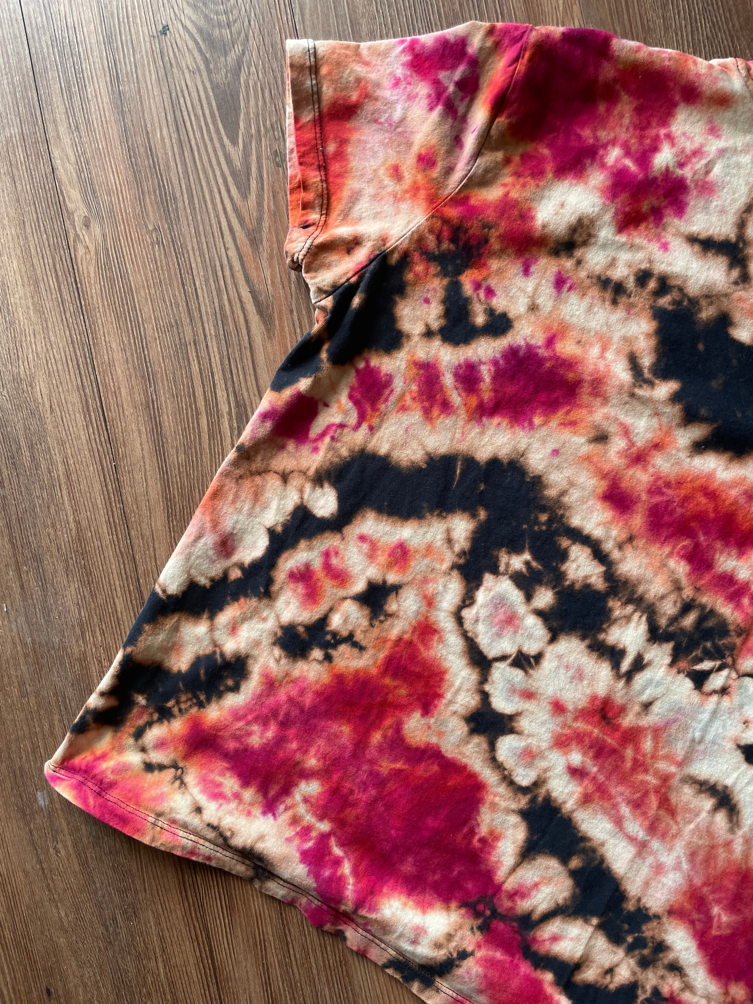 LARGE Women’s Desert Nights Reverse Tie Dye T-Shirt | Black, Pink, and Orange Bleach Dye Short Sleeve Top