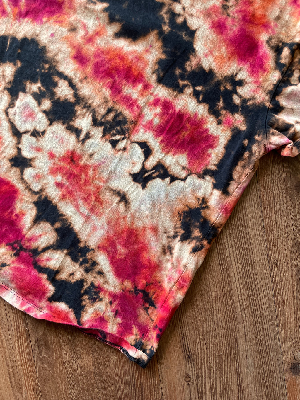 LARGE Women’s Desert Nights Reverse Tie Dye T-Shirt | Black, Pink, and Orange Bleach Dye Short Sleeve Top