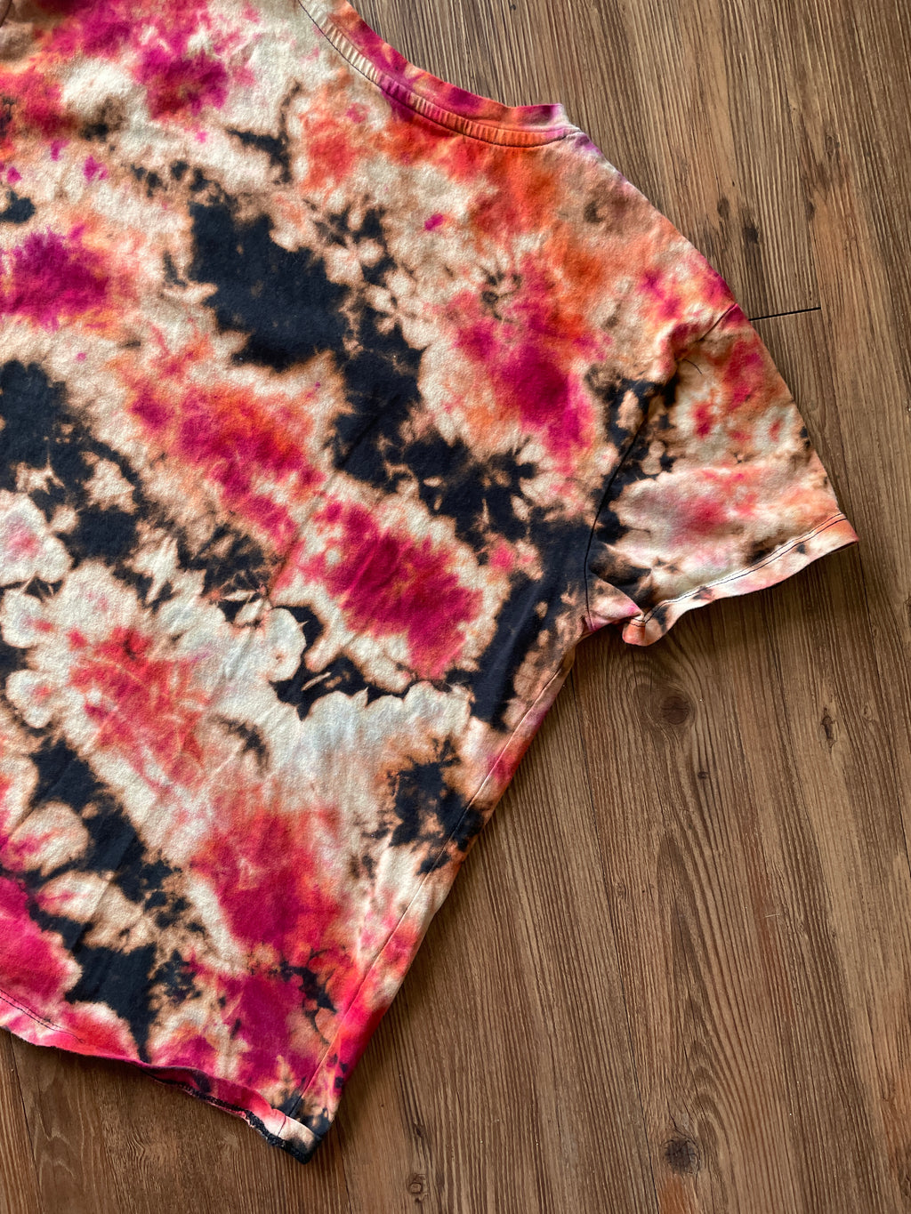 LARGE Women’s Desert Nights Reverse Tie Dye T-Shirt | Black, Pink, and Orange Bleach Dye Short Sleeve Top