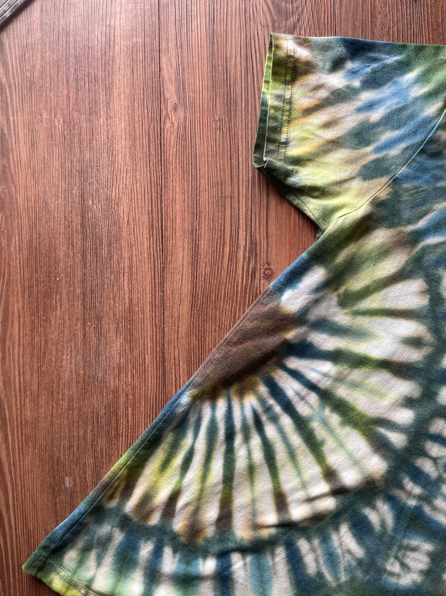 Medium Men’s Mountain Works (Provo, Utah) Handmade Tie Dye T-Shirt | Green, Blue, and Brown Pleated Tie Dye Short Sleeve