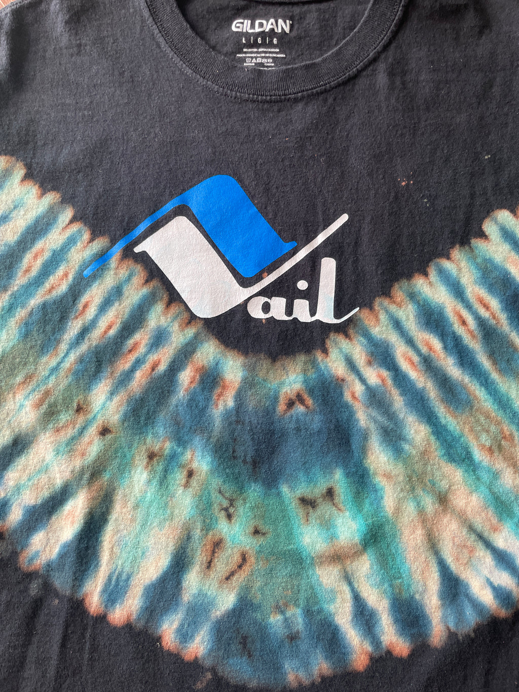 LARGE Men’s Vail Tie Dye T-Shirt | Shades of Blue Pleated Tie Dye Short Sleeve Top