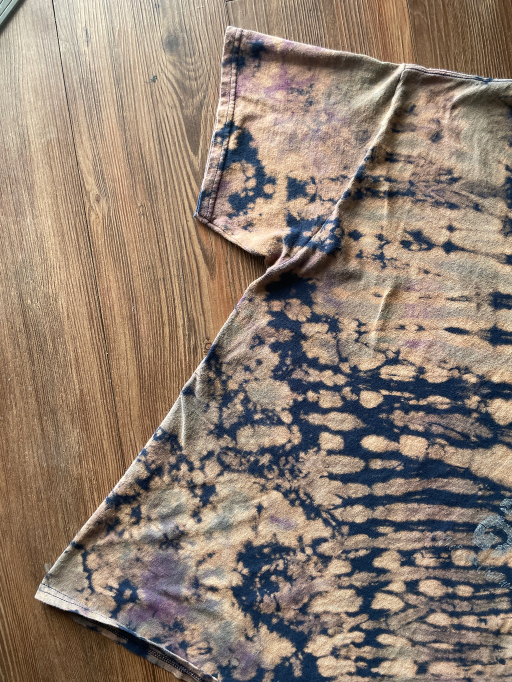 LARGE Men’s Just Keep Climbing Reverse Tie Dye T-Shirt | Blue and Brown Crumpled Bleach Dye Short Sleeve Top