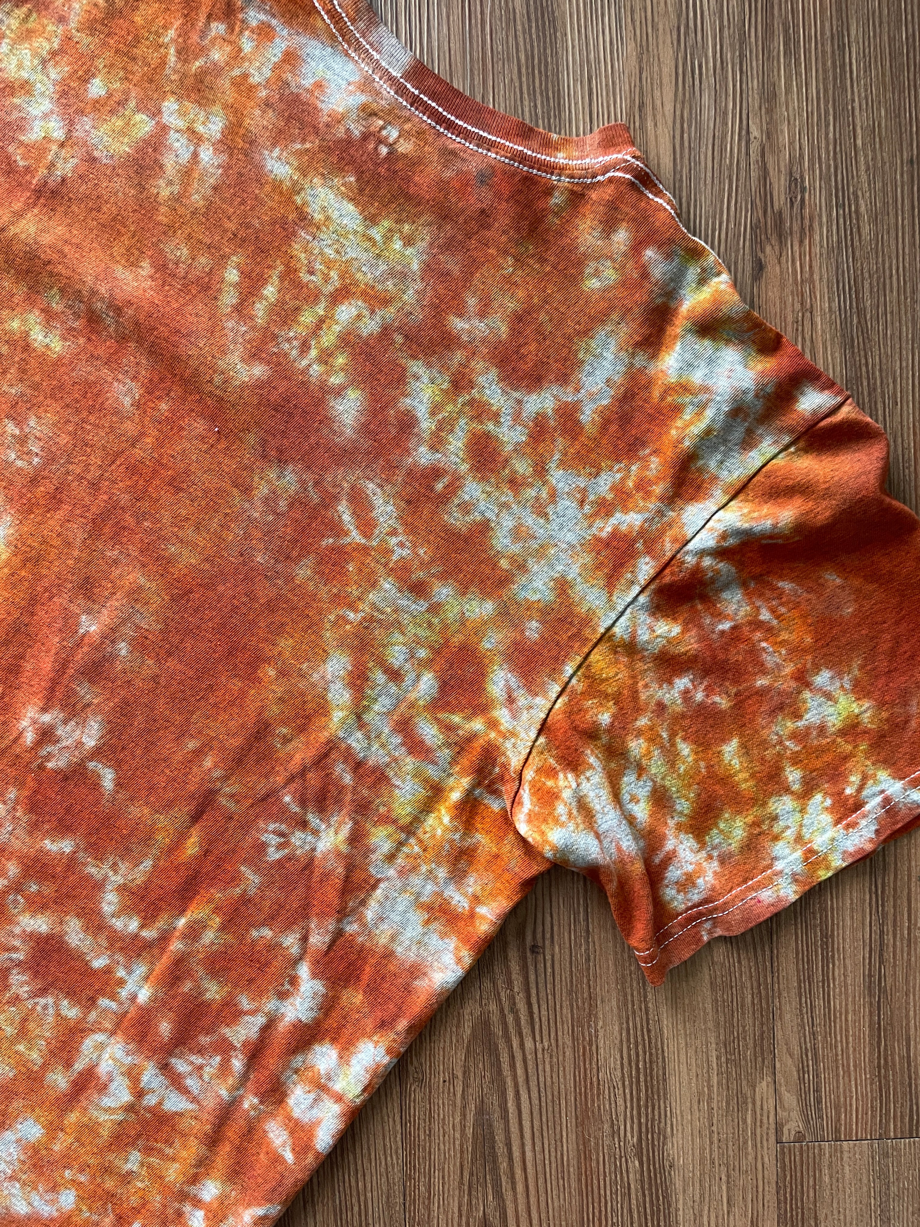 LARGE Men’s UNK Utah Jazz Basketball Headphones Tie Dye T-Shirt | Shades of Orange and Yellow Crumpled Fire Dye Short Sleeve Top