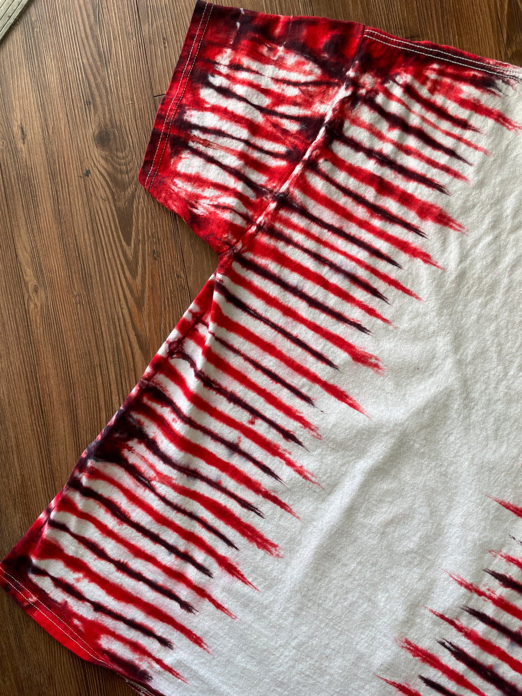 XL Men’s Princess Bride Inigo Montoya Prepare to Die T-Shirt | Red and Black Pleated Tie Dye Short Sleeve Top