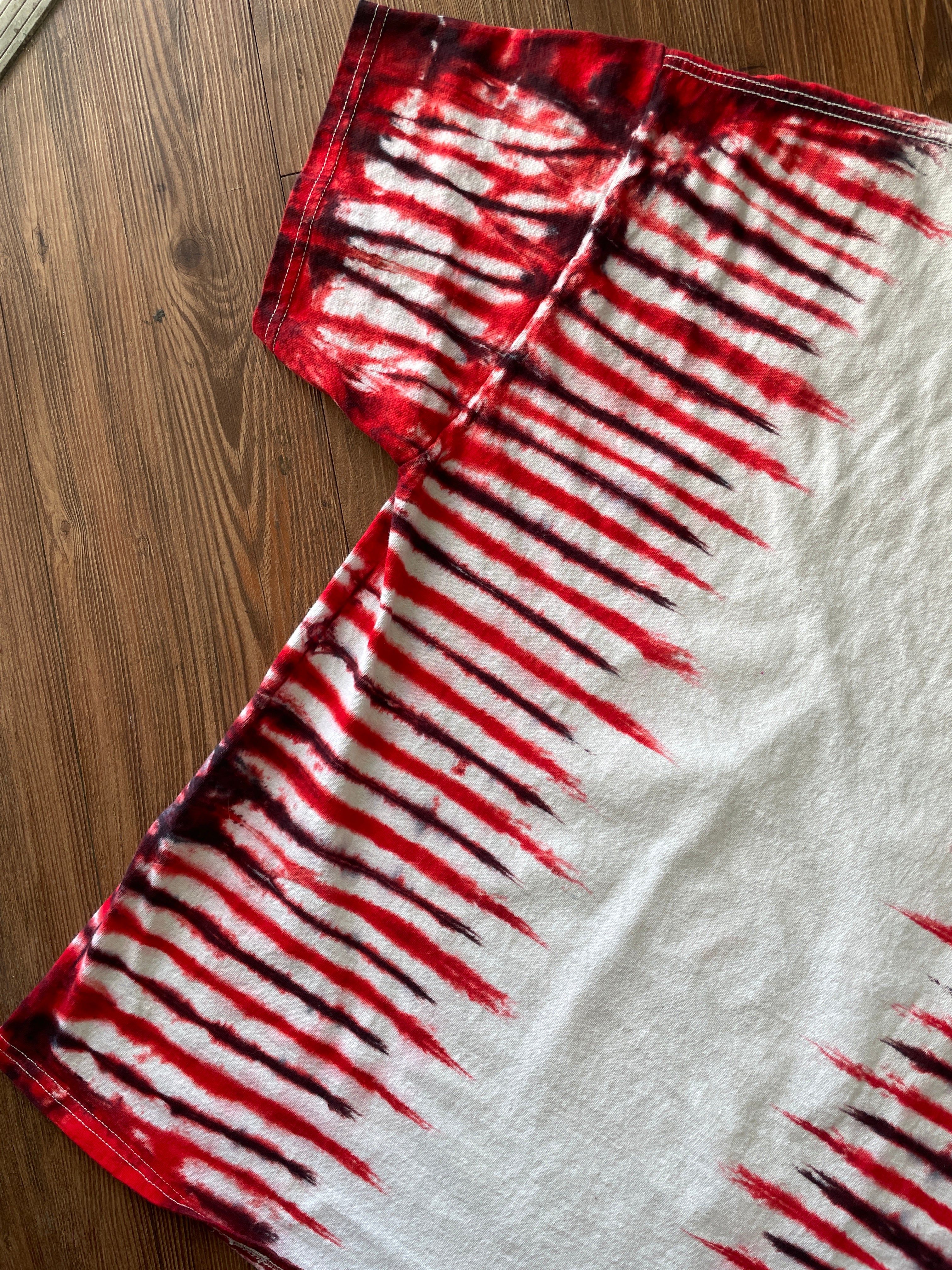 XL Men’s Princess Bride Inigo Montoya Prepare to Die T-Shirt | Red and Black Pleated Tie Dye Short Sleeve Top