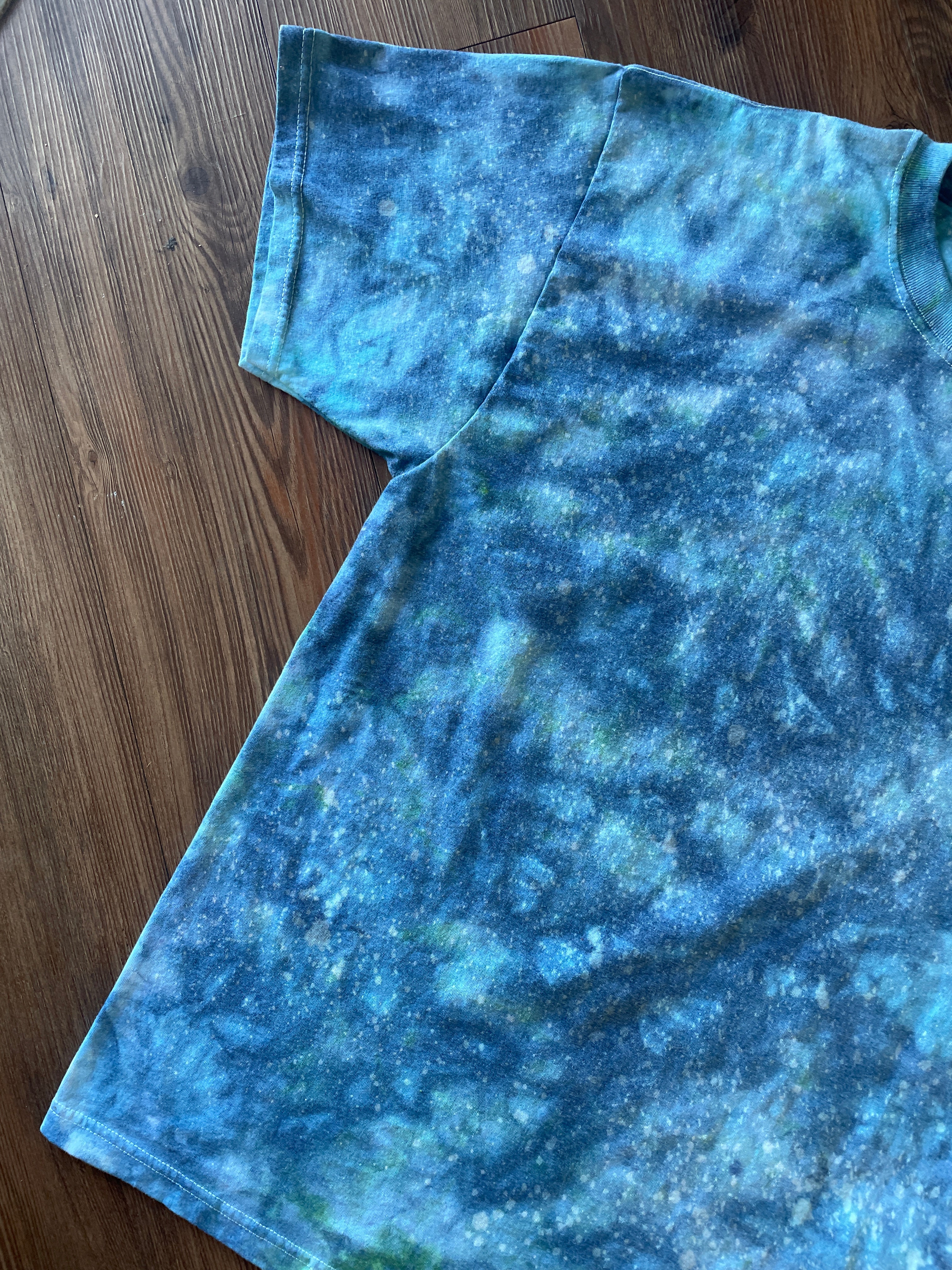 XL Men’s Shades of Blue Galaxy Dye Handmade Tie Dye Short Sleeve T-Shirt