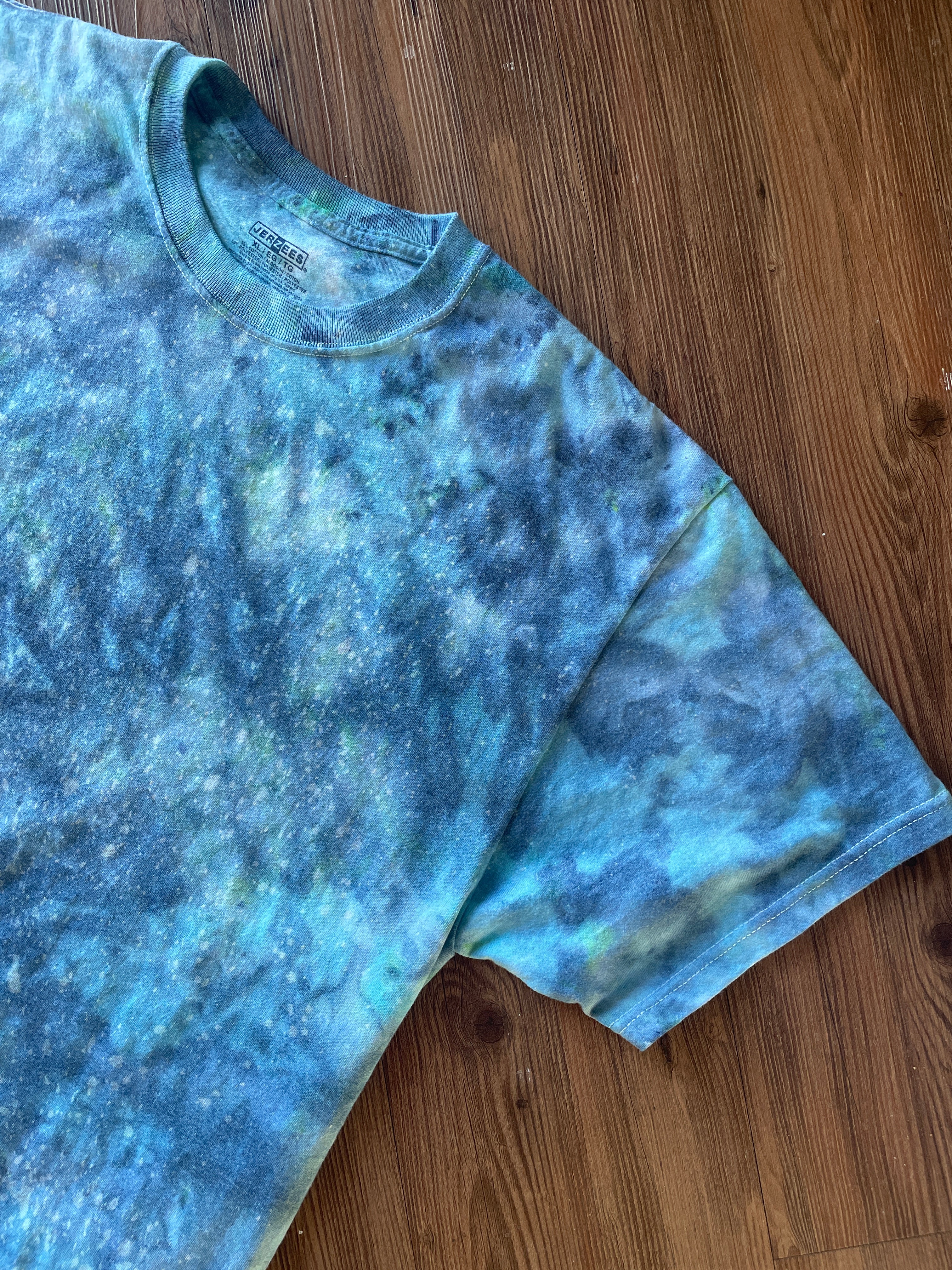 XL Men’s Shades of Blue Galaxy Dye Handmade Tie Dye Short Sleeve T-Shirt