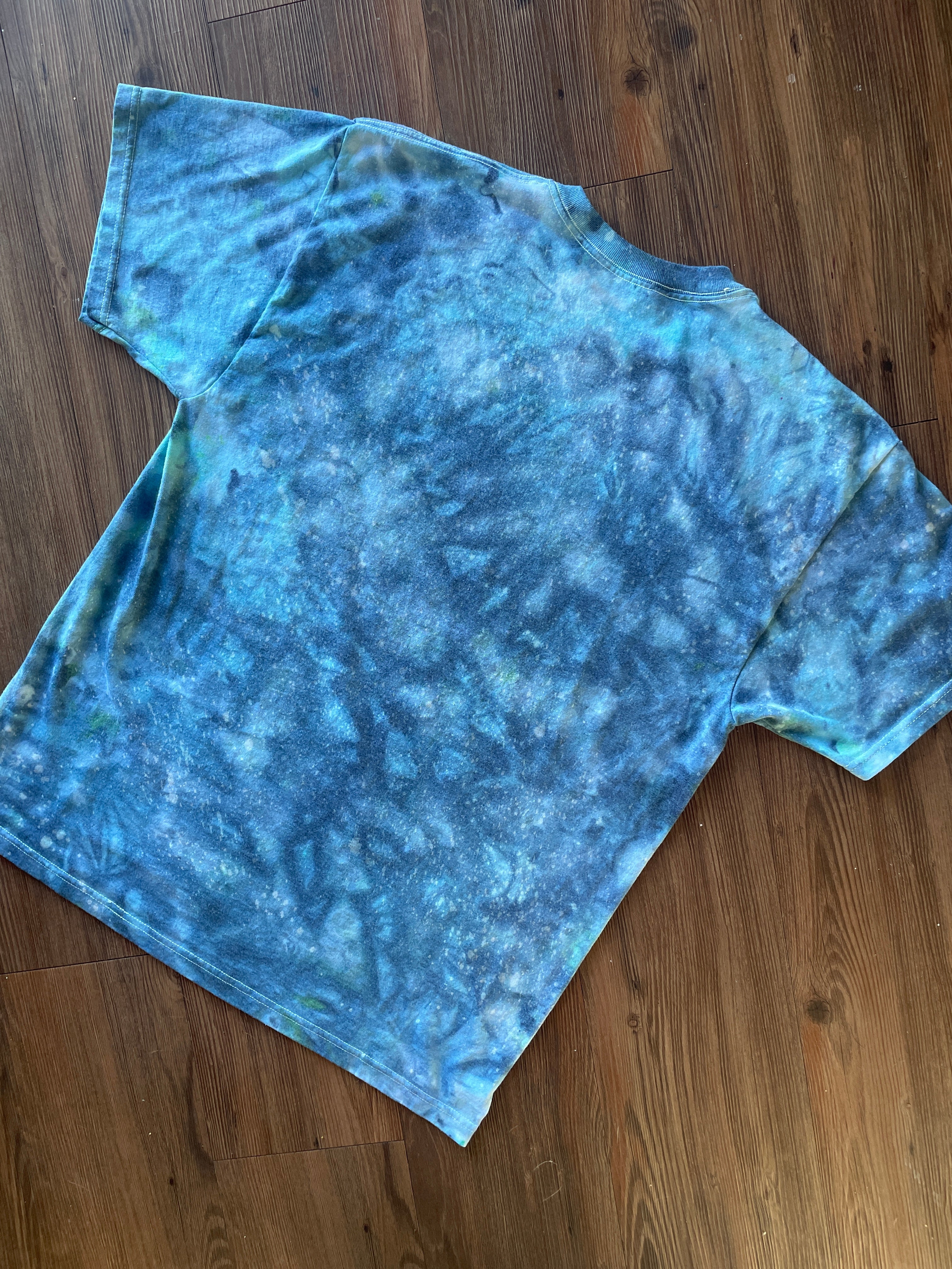 XL Men’s Shades of Blue Galaxy Dye Handmade Tie Dye Short Sleeve T-Shirt