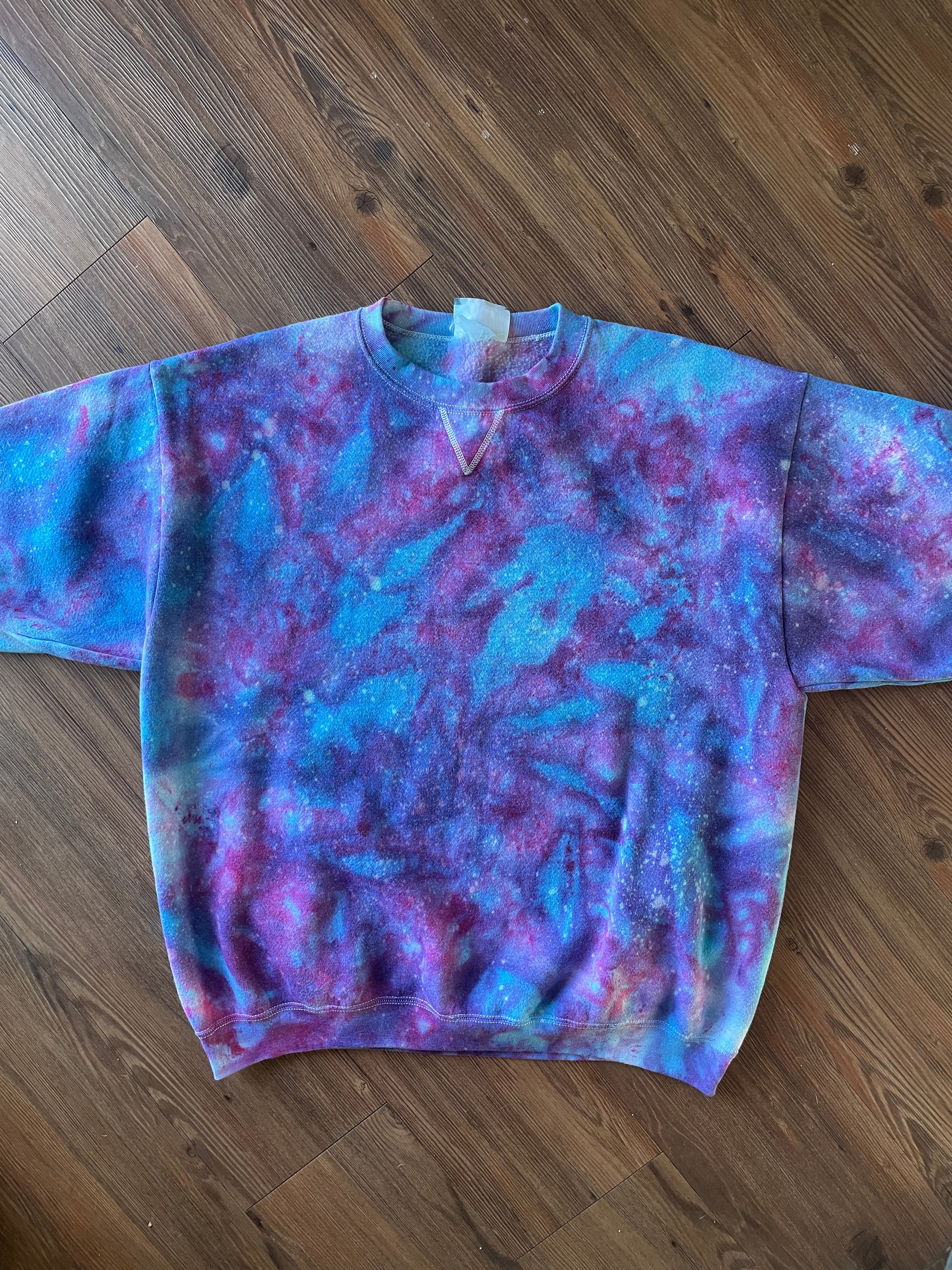 Large Men’s Vintage Lee Galaxy Dye Handmade Tie Dye Short Sleeve Sweatshirt